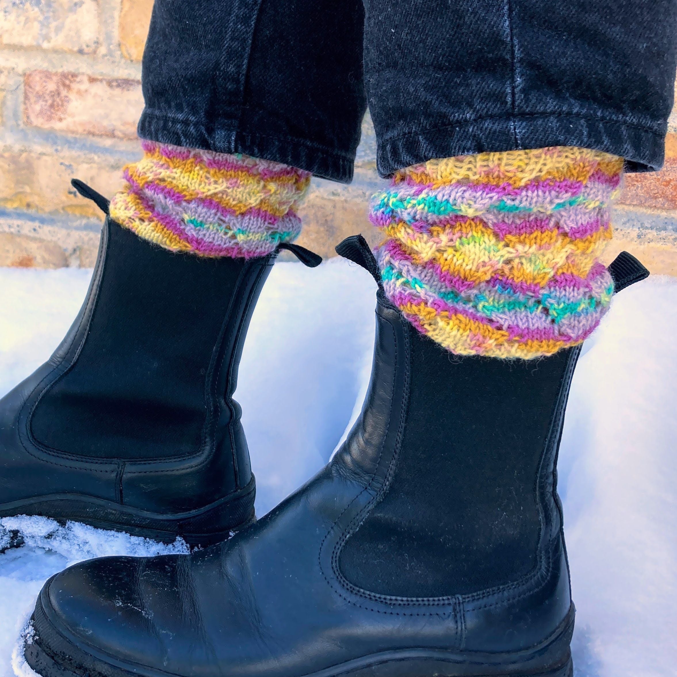 1602-zickzack-socks-1.jpg