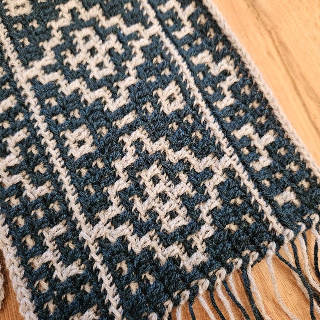 16224-ancient-ruin-scarf-1.webp