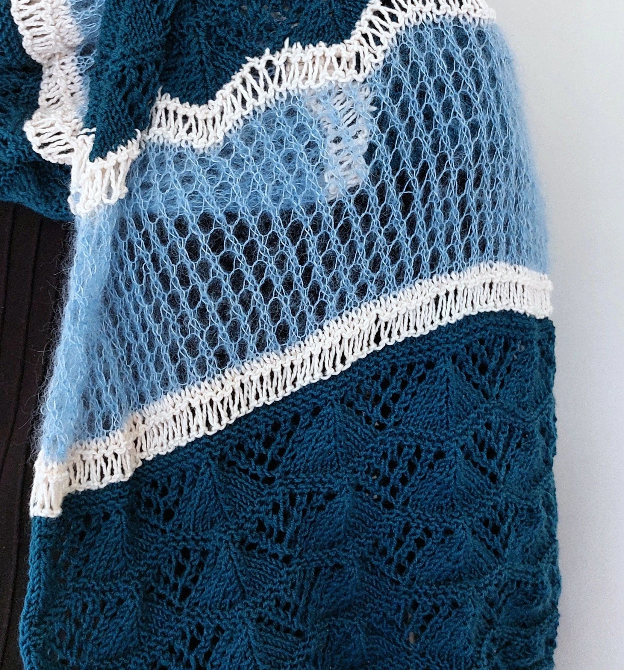 16228-texture-scarf-1.webp