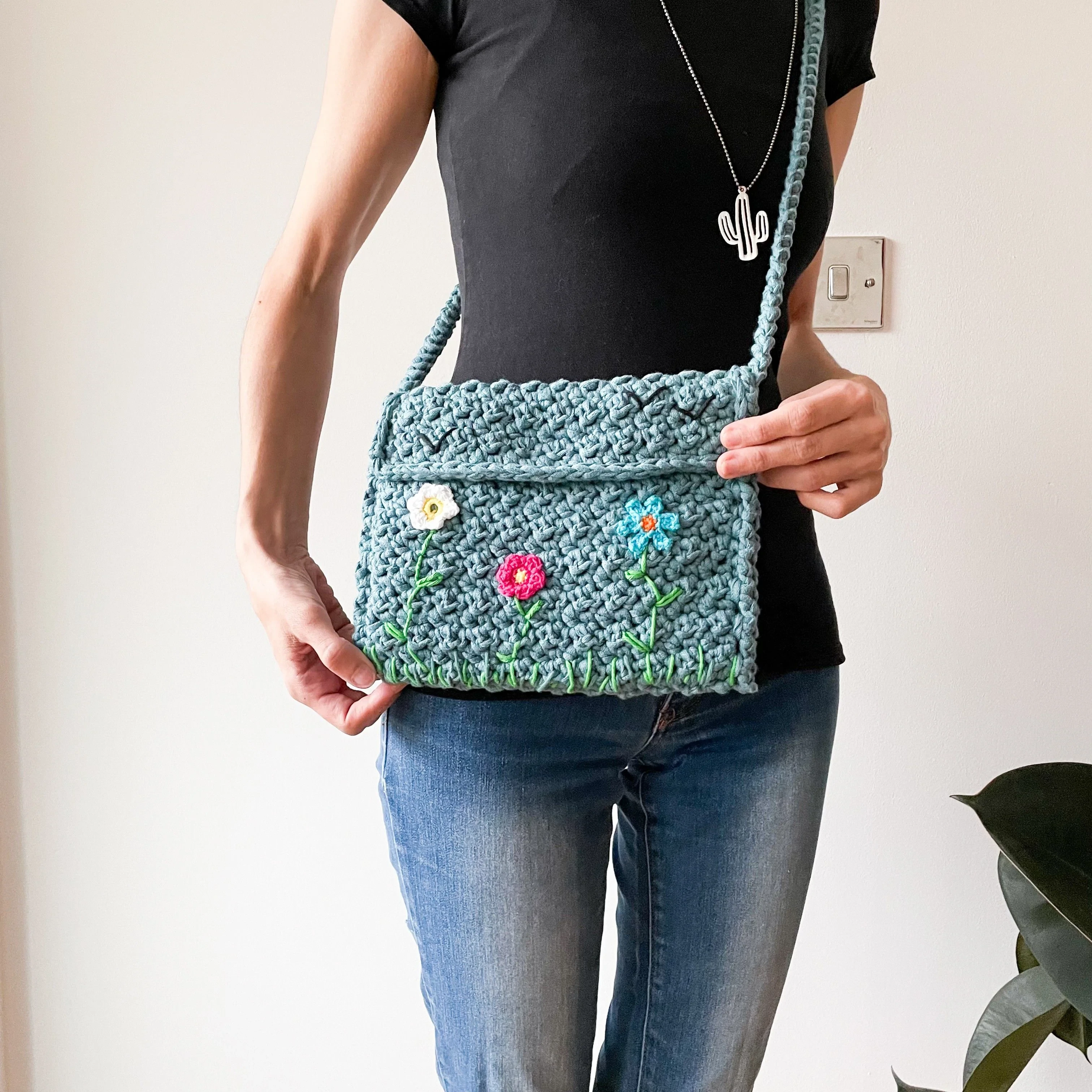 1631-bloomy-bag-1.webp