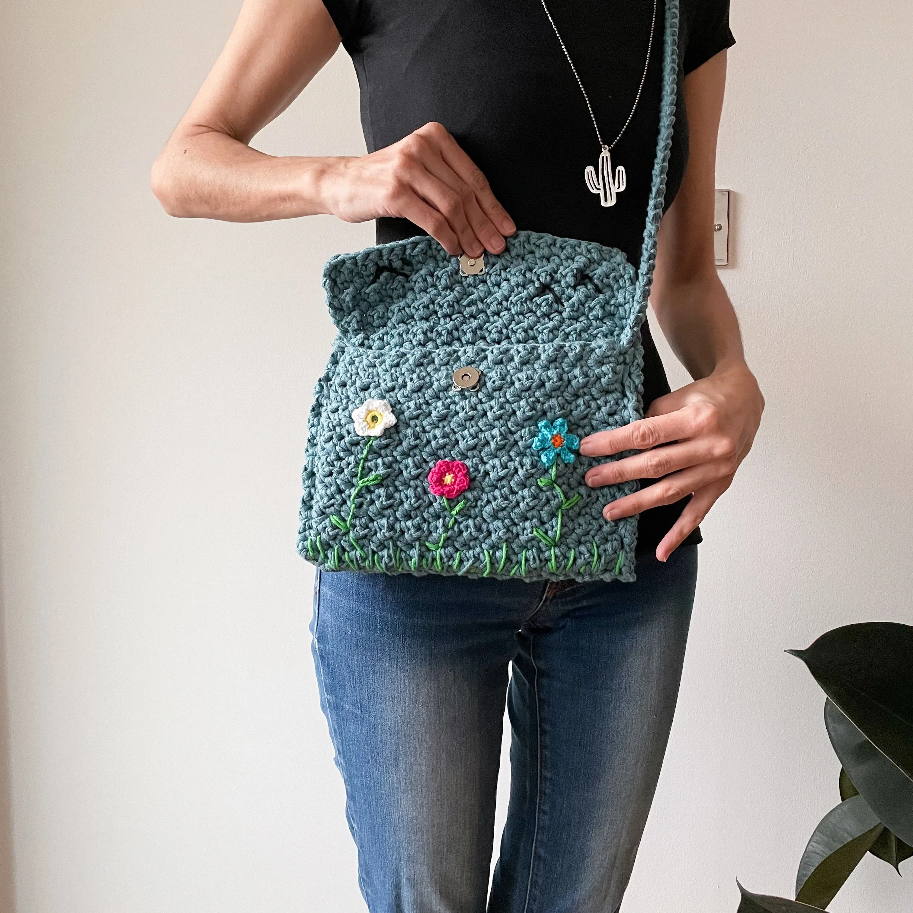 1631-bloomy-bag-1.webp