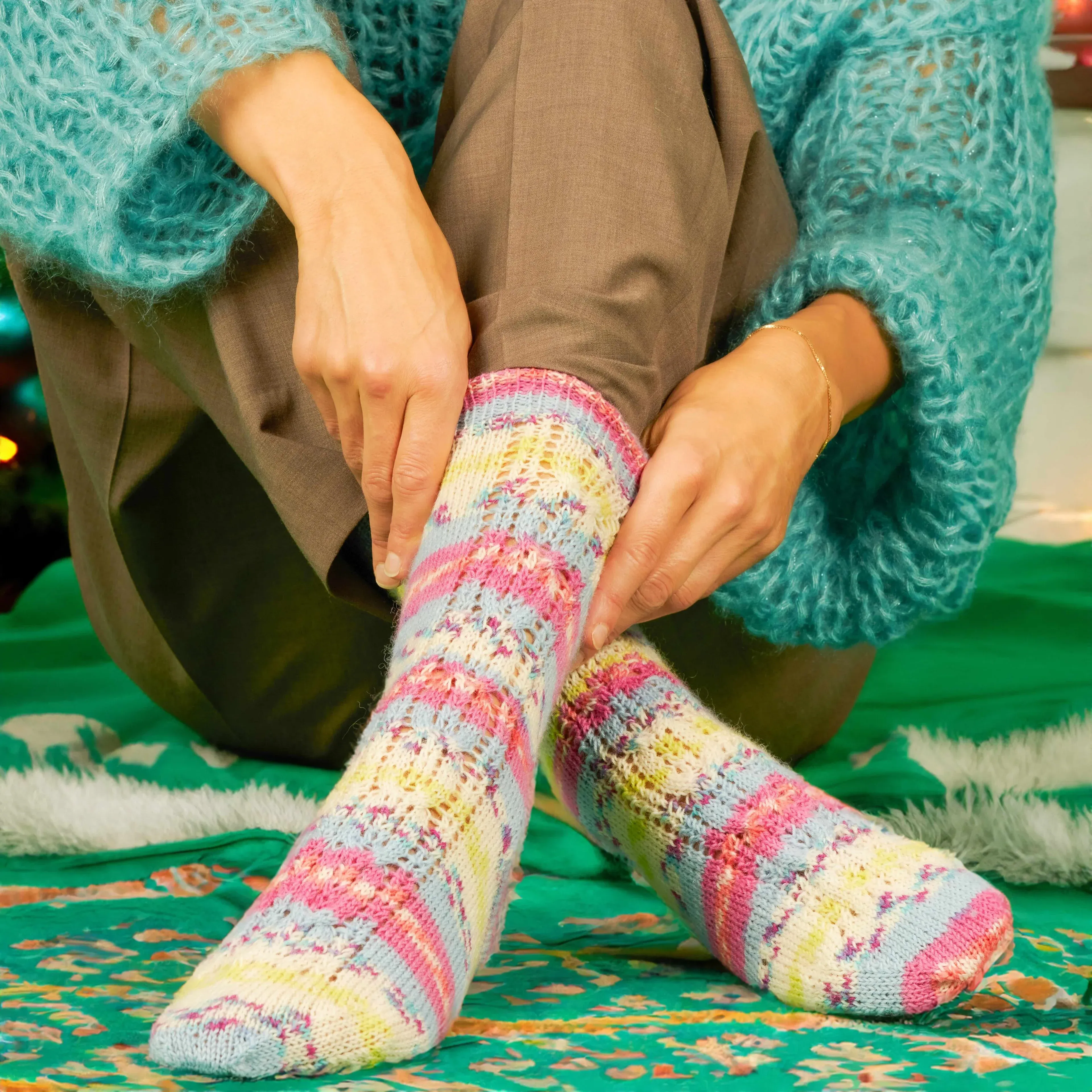 1637-marzipan-socks-1.webp
