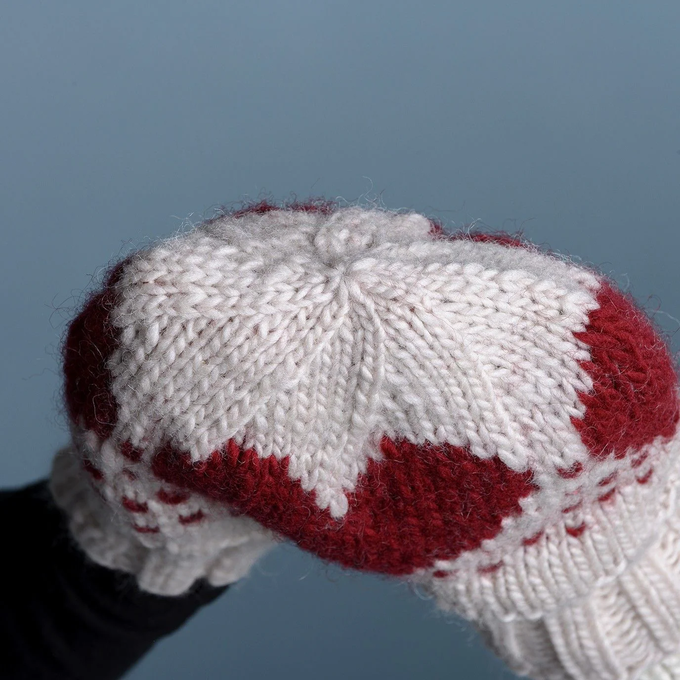 16623-rubin-love-mitten-1.webp