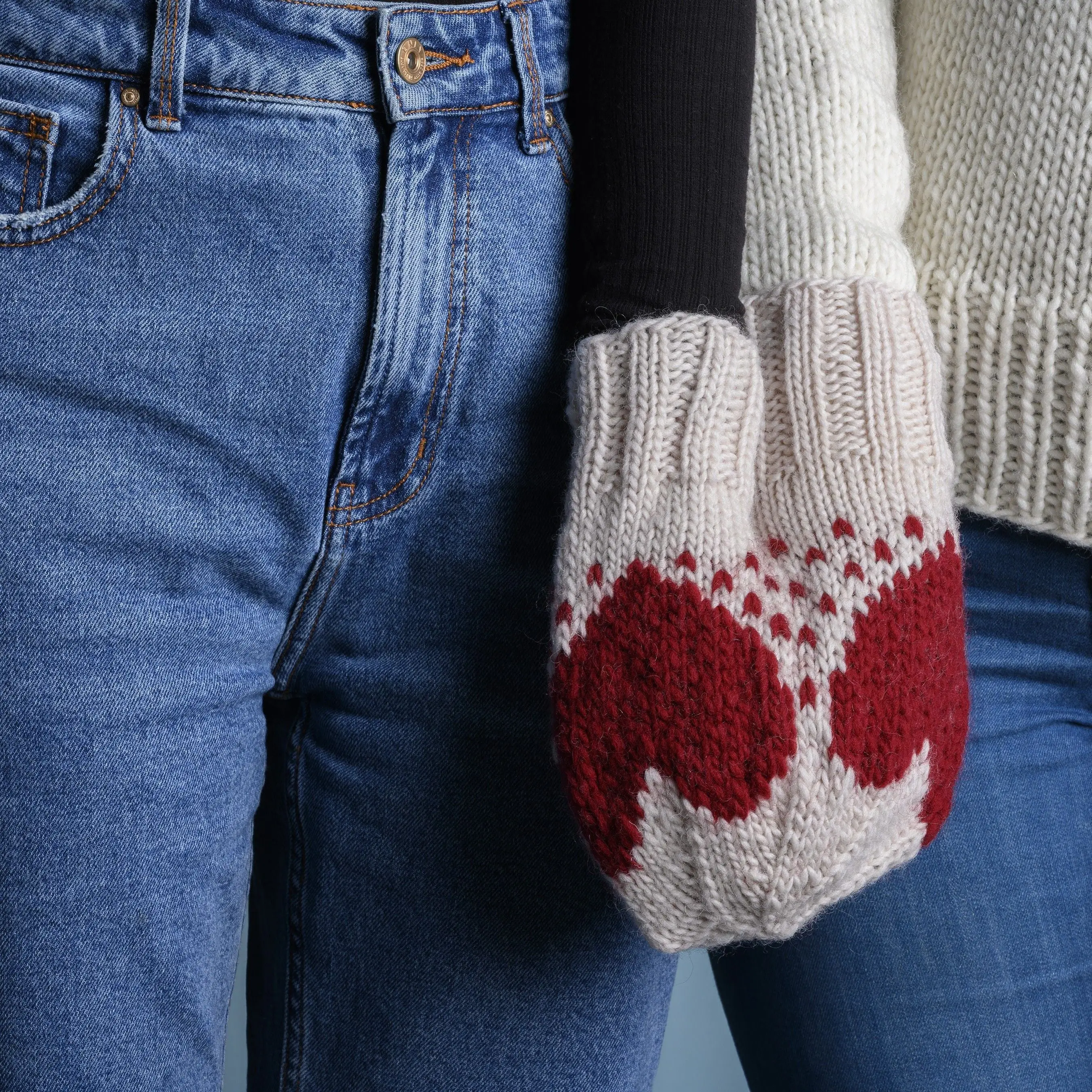 16623-rubin-love-mitten-1.webp