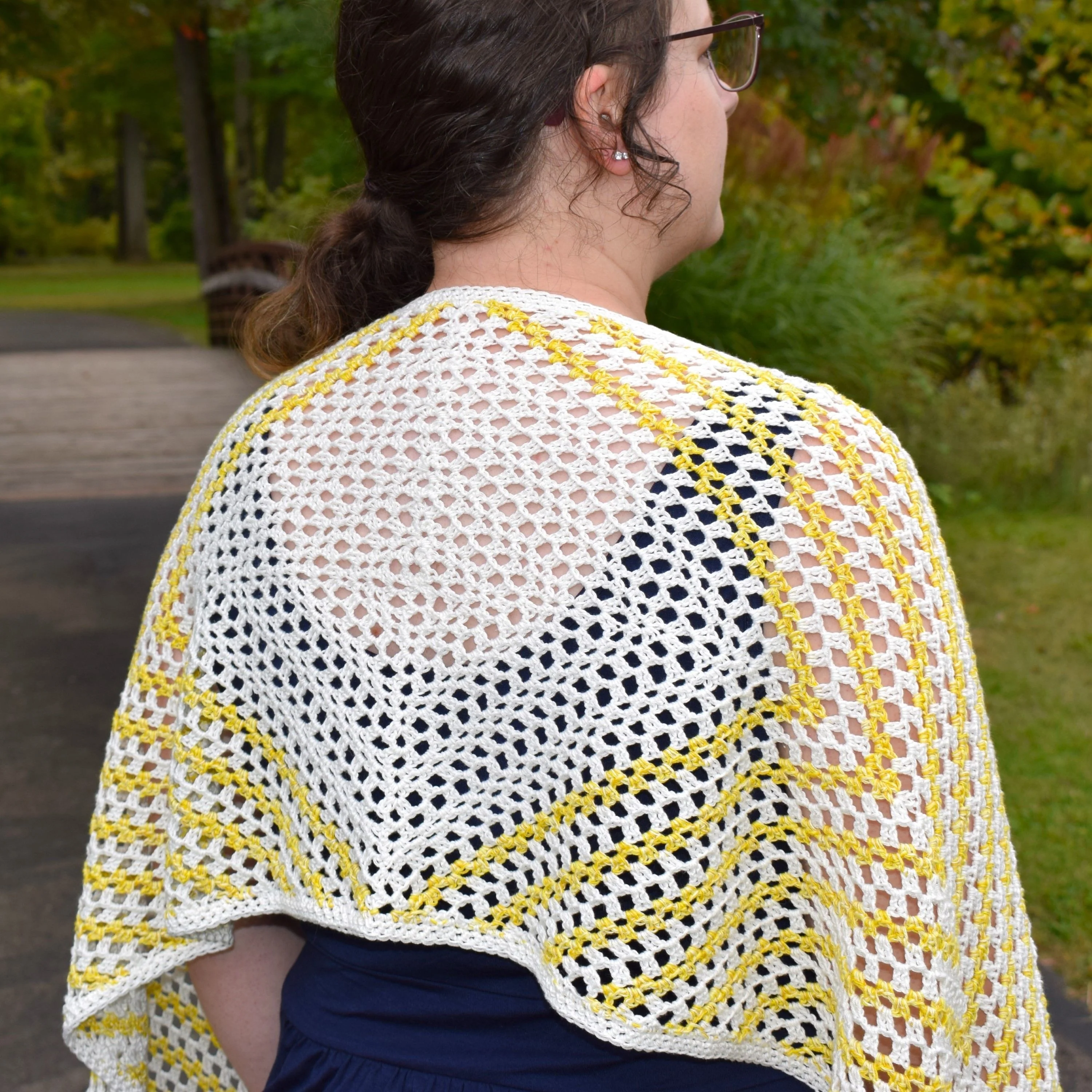 16808-brilliance-shawl-1.webp
