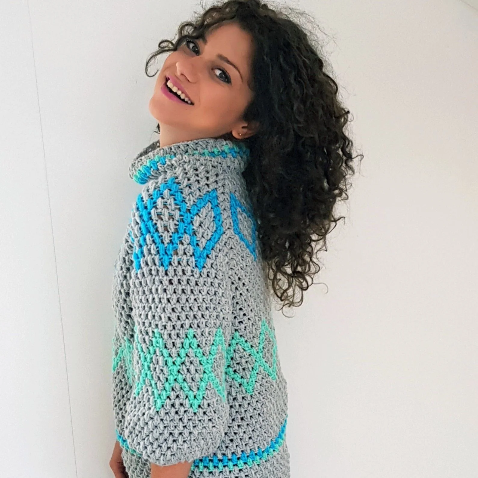 16977-diamonds-puff-sweater-1.webp