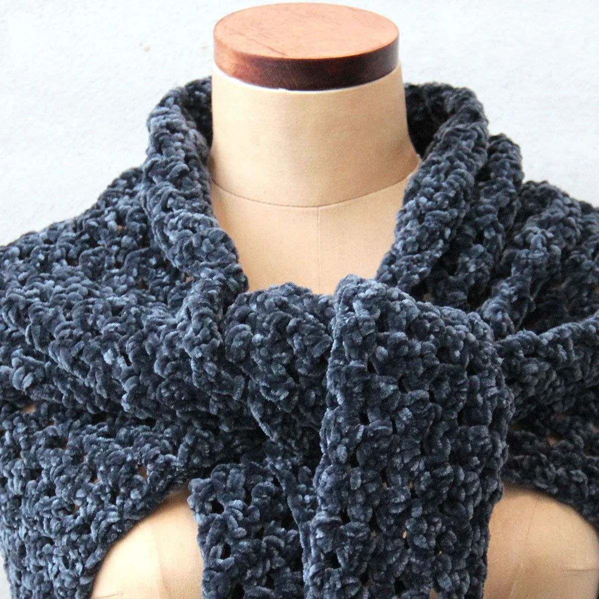 16998-granny-shawl-boheme-velvet-double–1.webp
