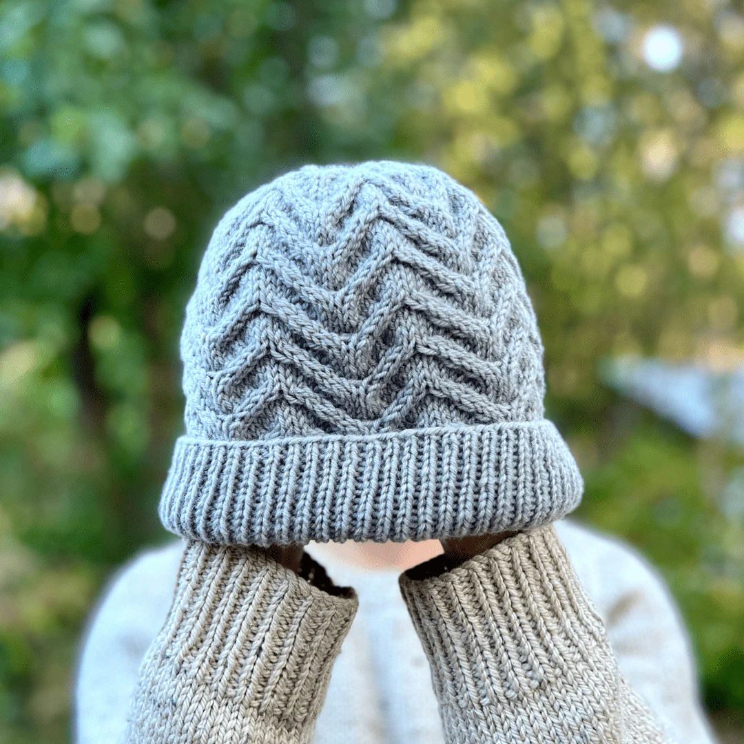 1702-manypeaks-beanie-1.webp