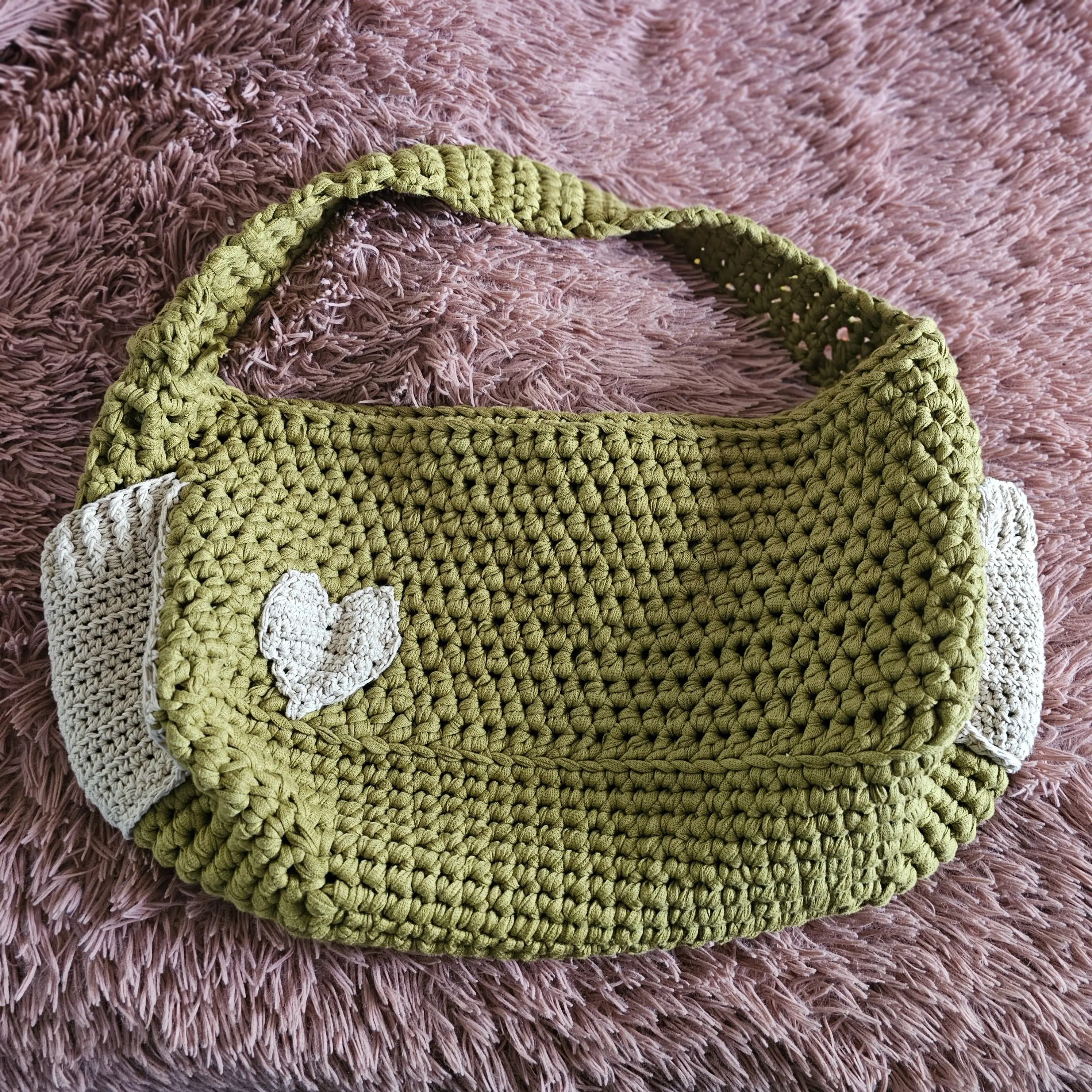1743-puppy-dog-pouch-1.webp