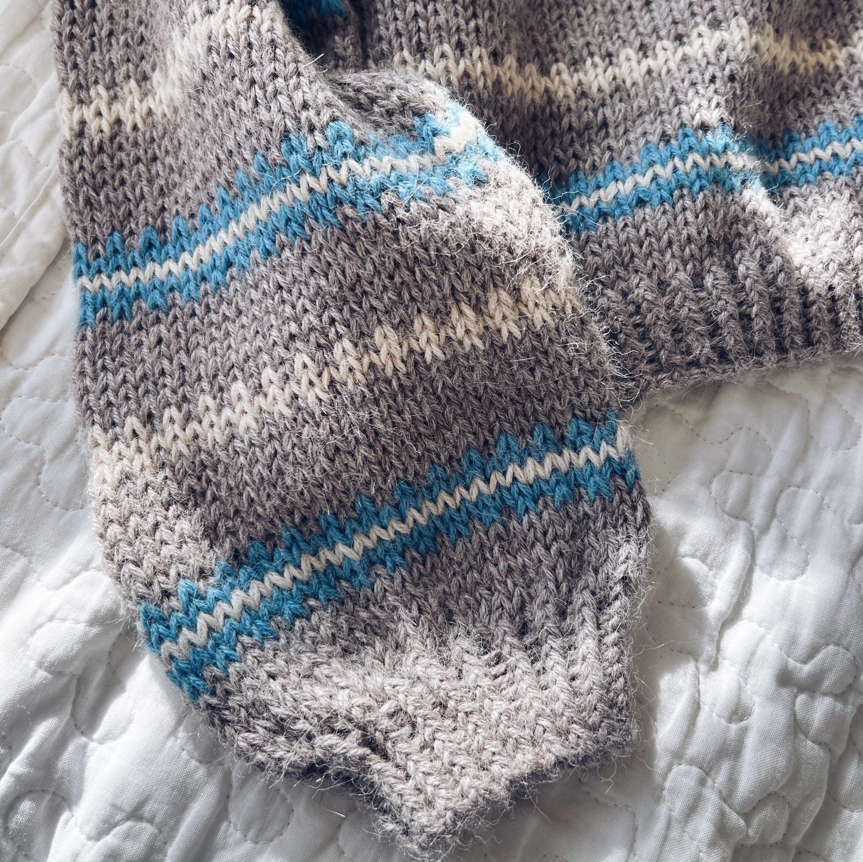 17518-drift-sweater-1.webp