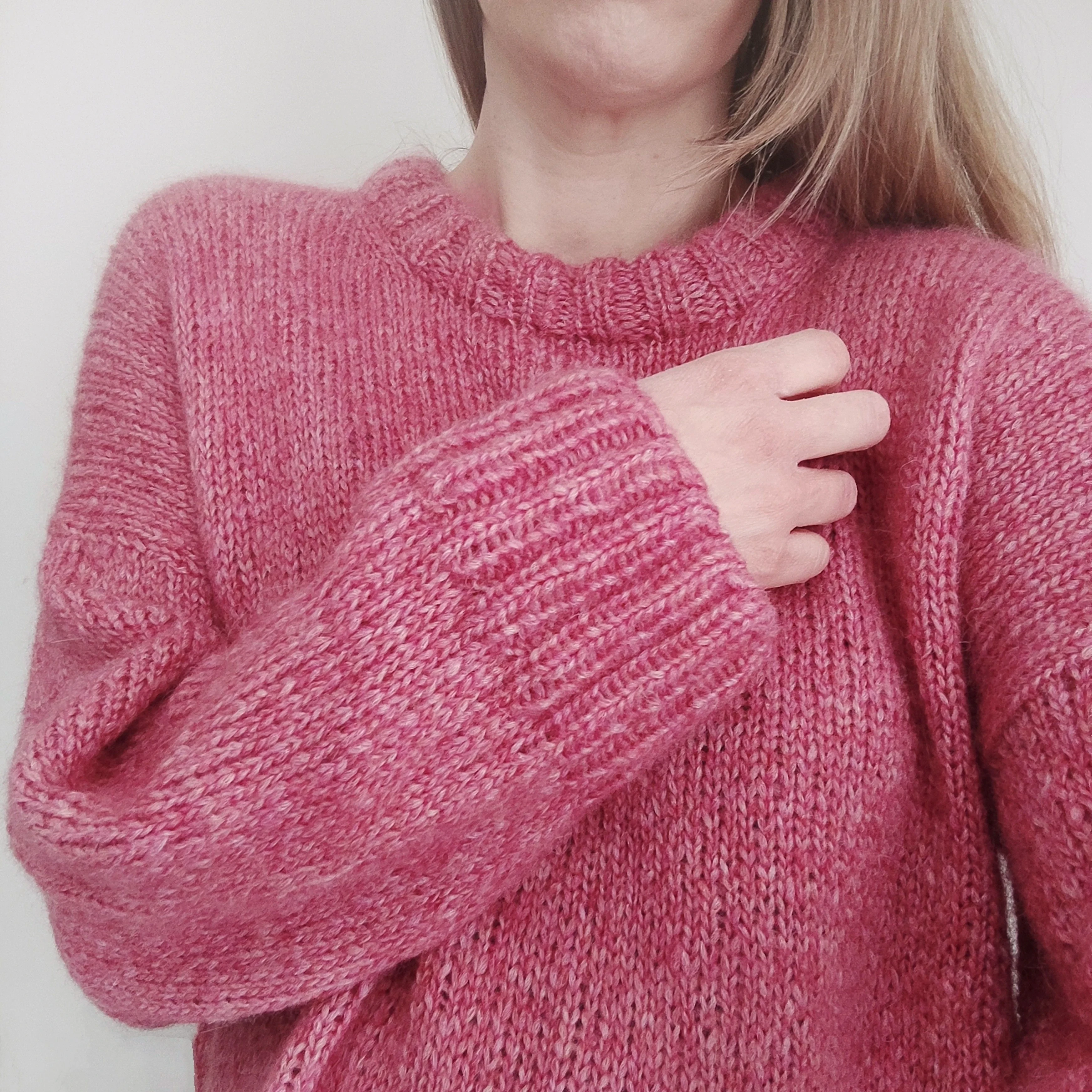 17553-everyday-essential-sweater-1.webp