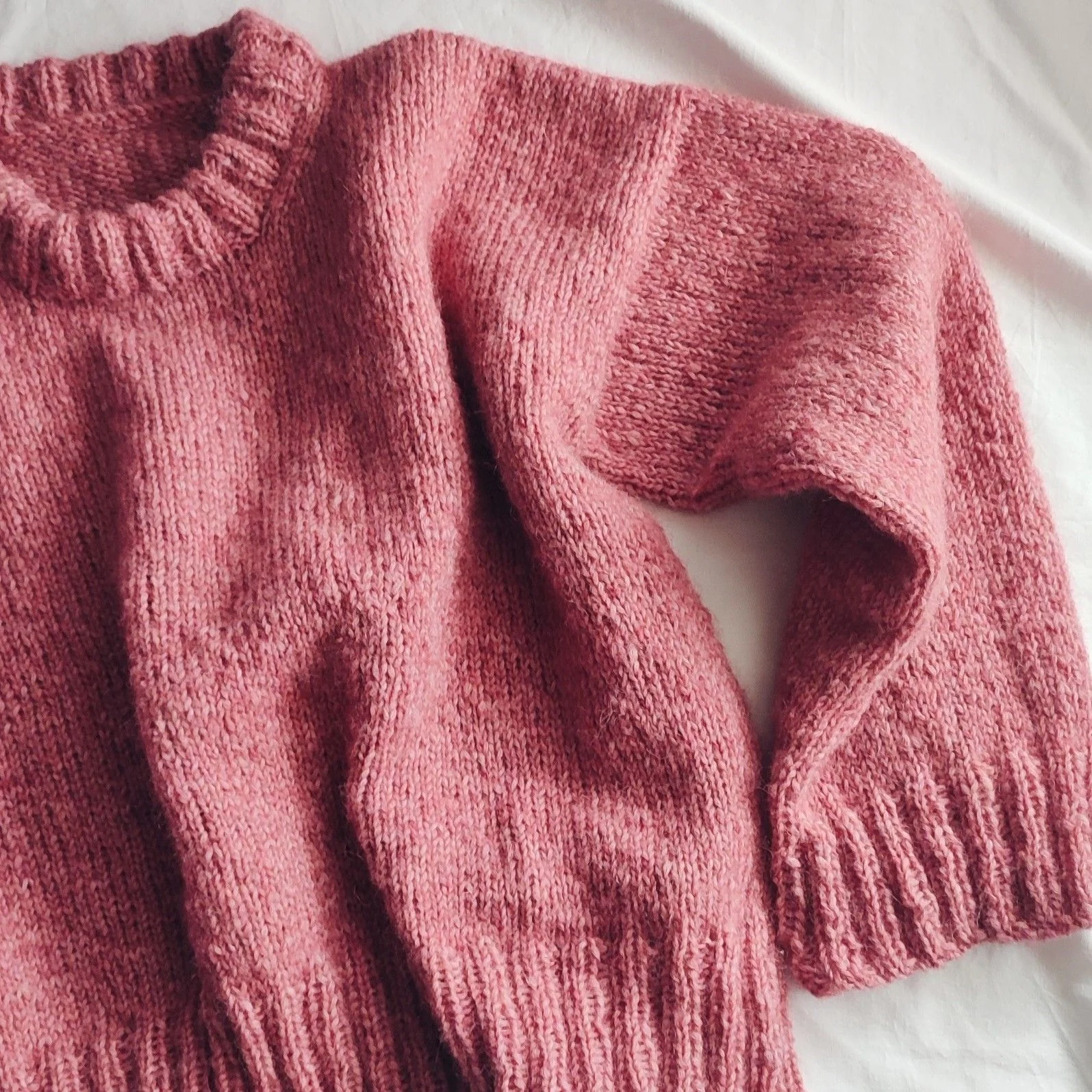 17553-everyday-essential-sweater-1.webp