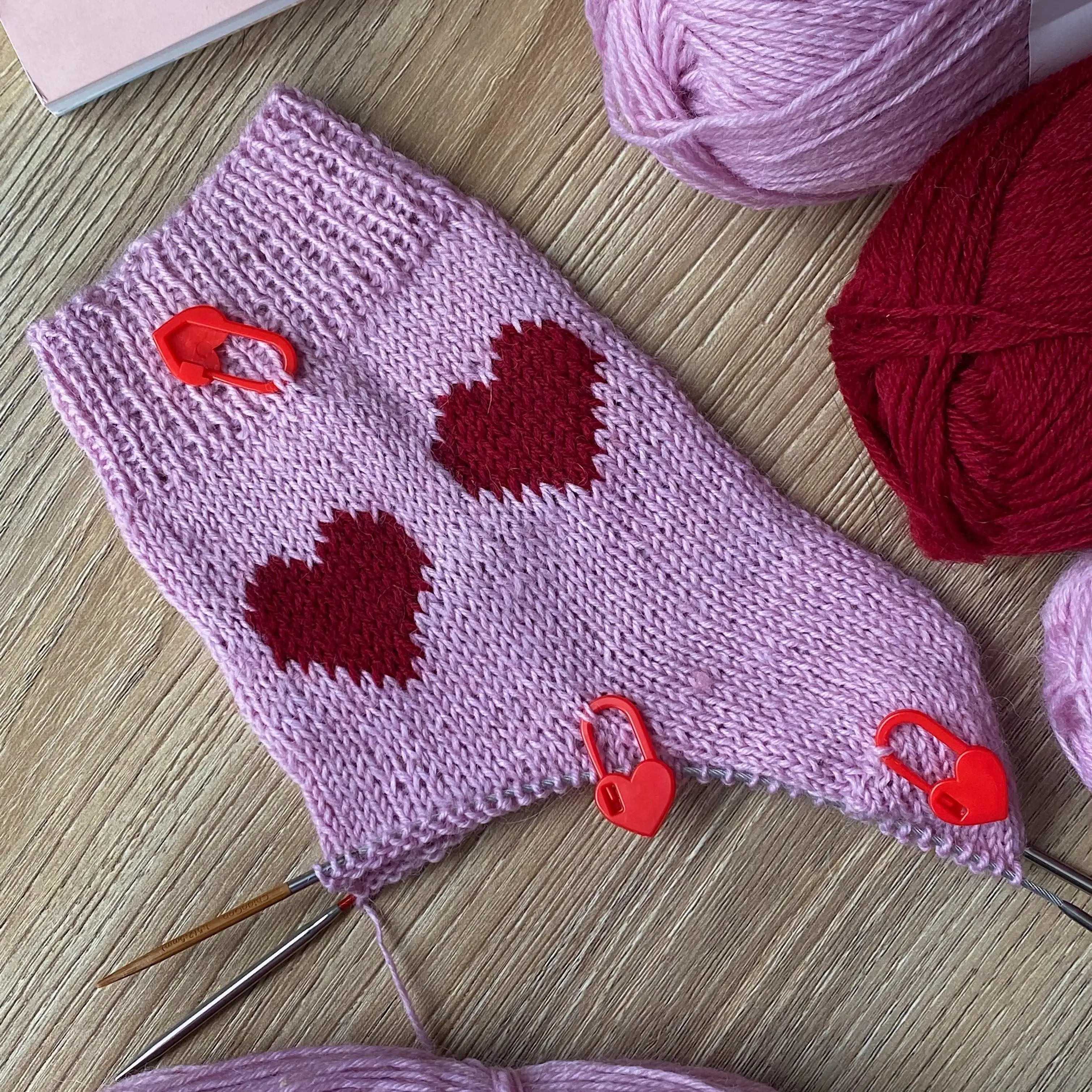 1764-love-you-so-women-s-sock-1.webp