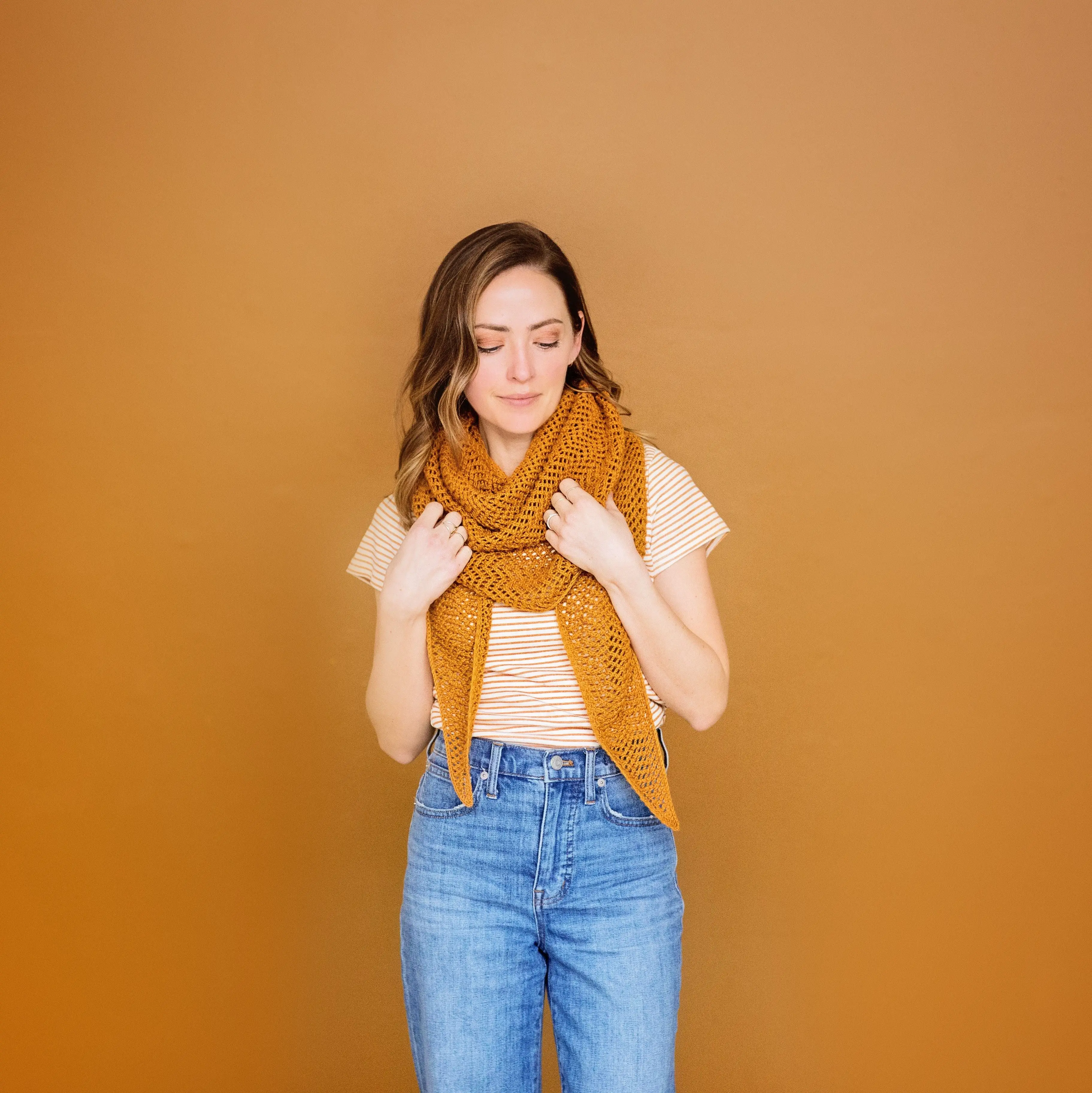 17656-topaz-shawl-1.webp