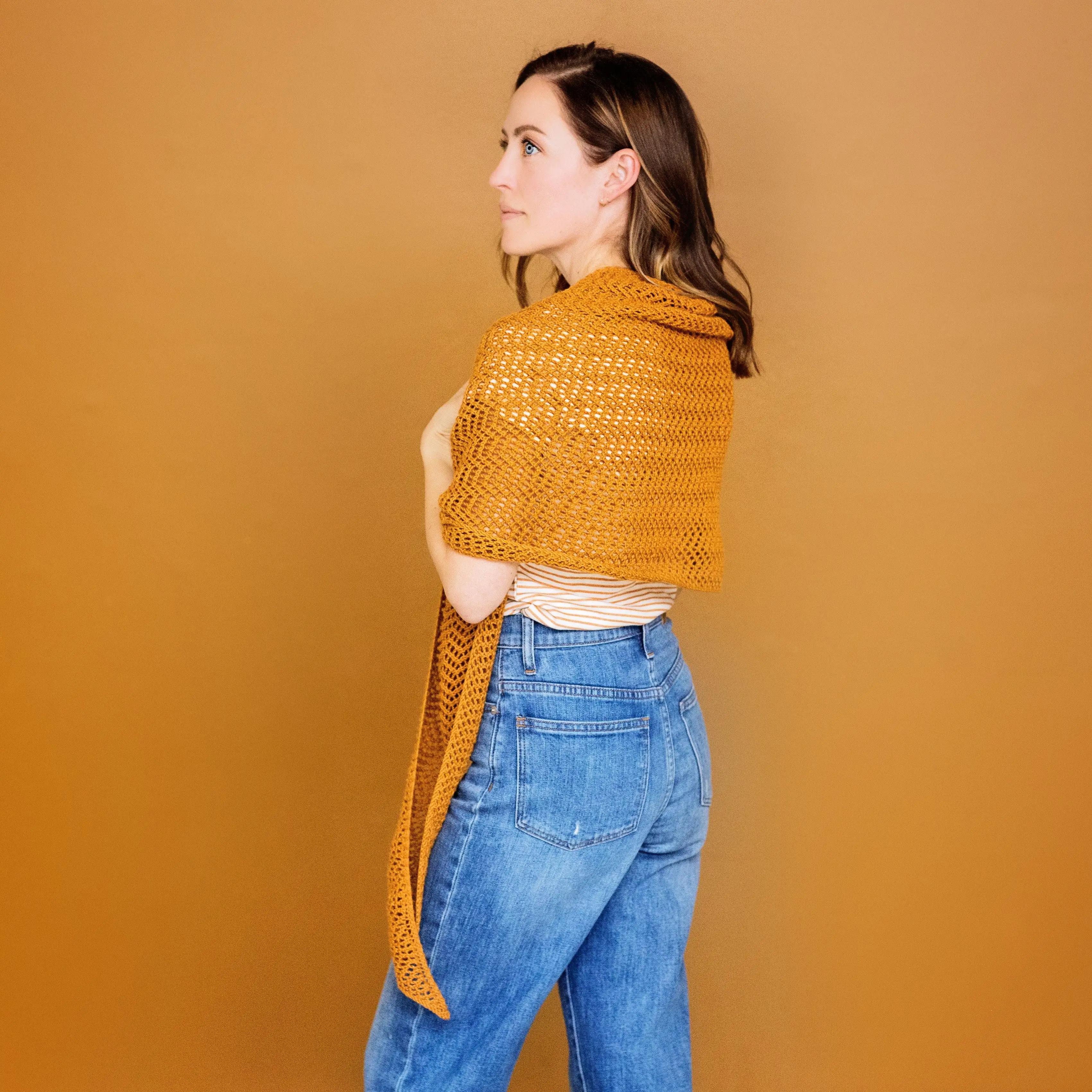 17656-topaz-shawl-1.webp
