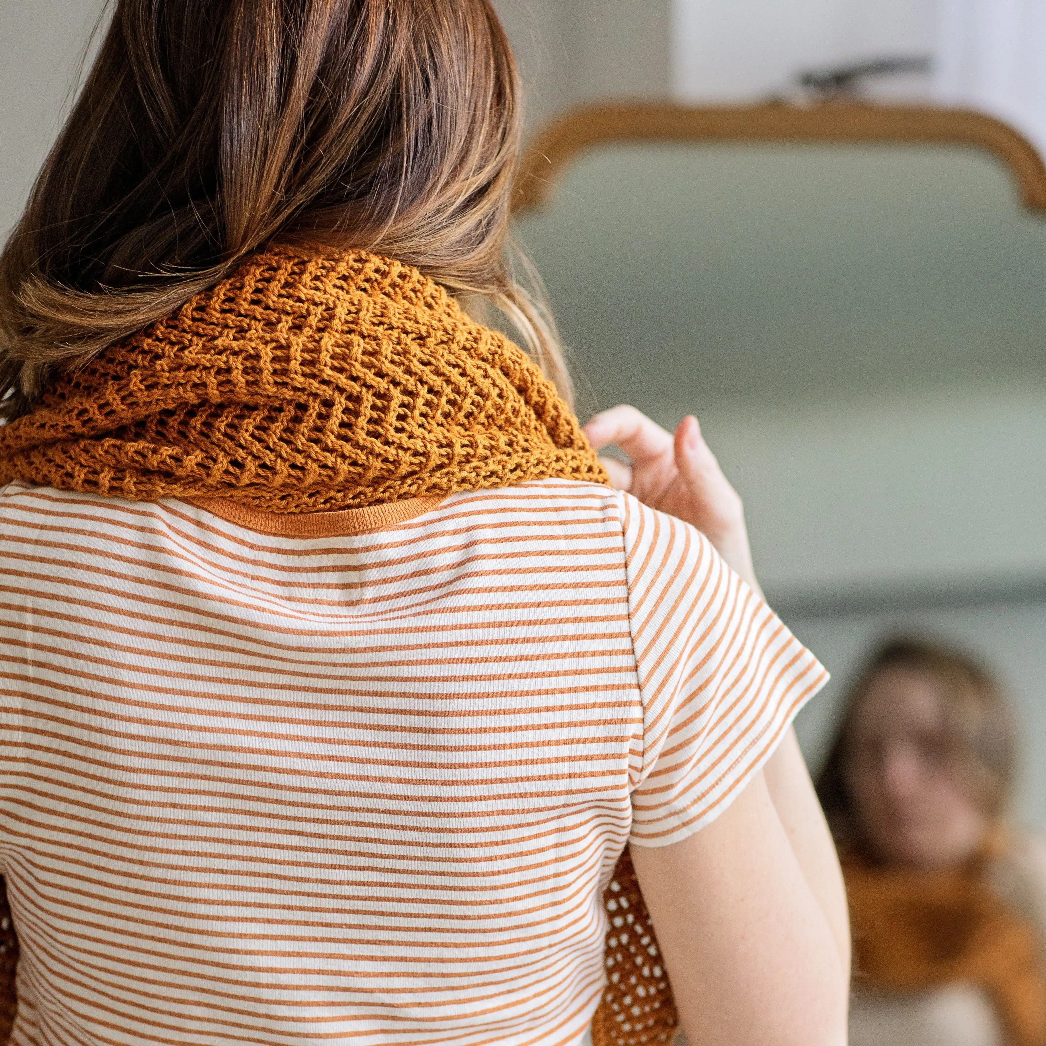 17656-topaz-shawl-1.webp
