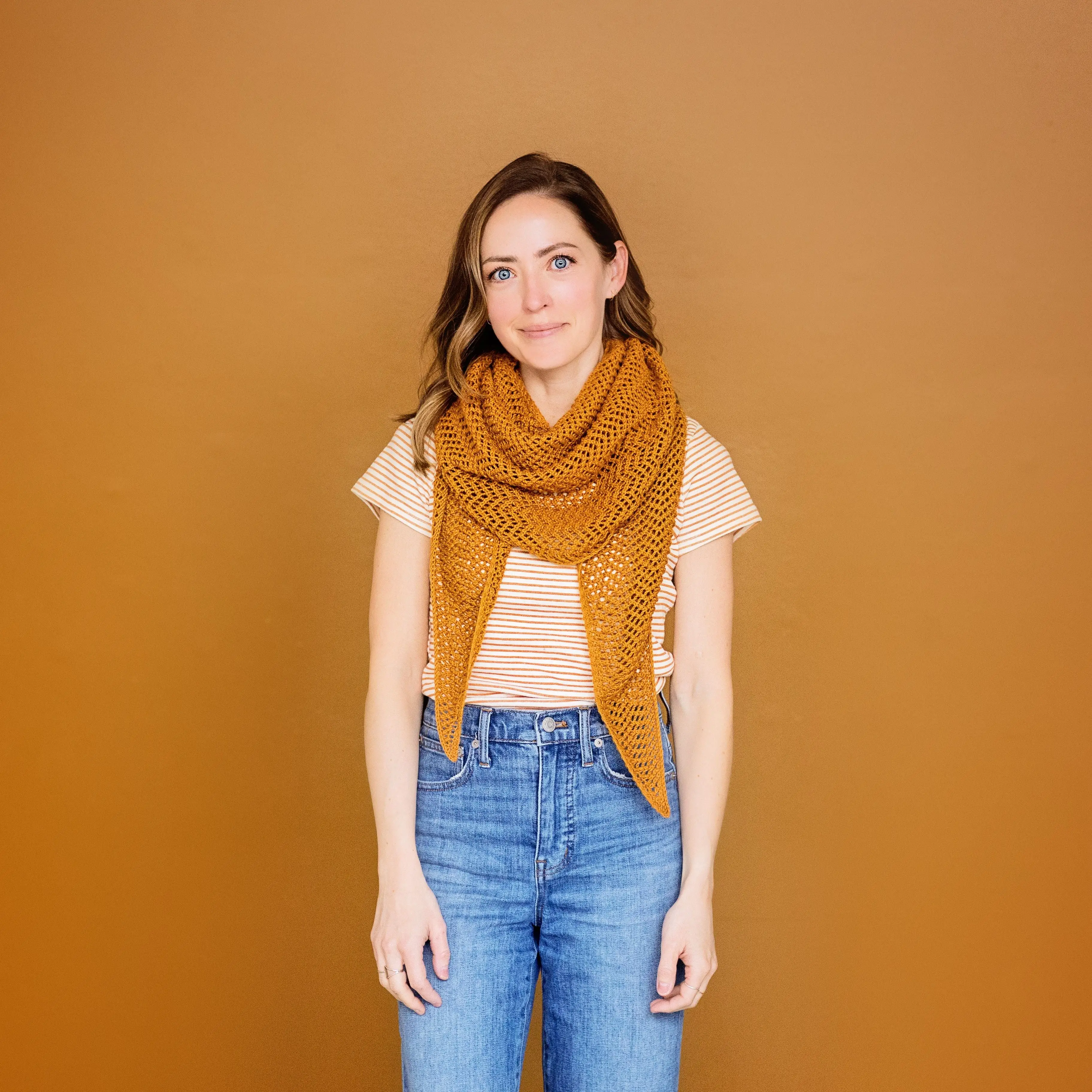 17656-topaz-shawl-1.webp
