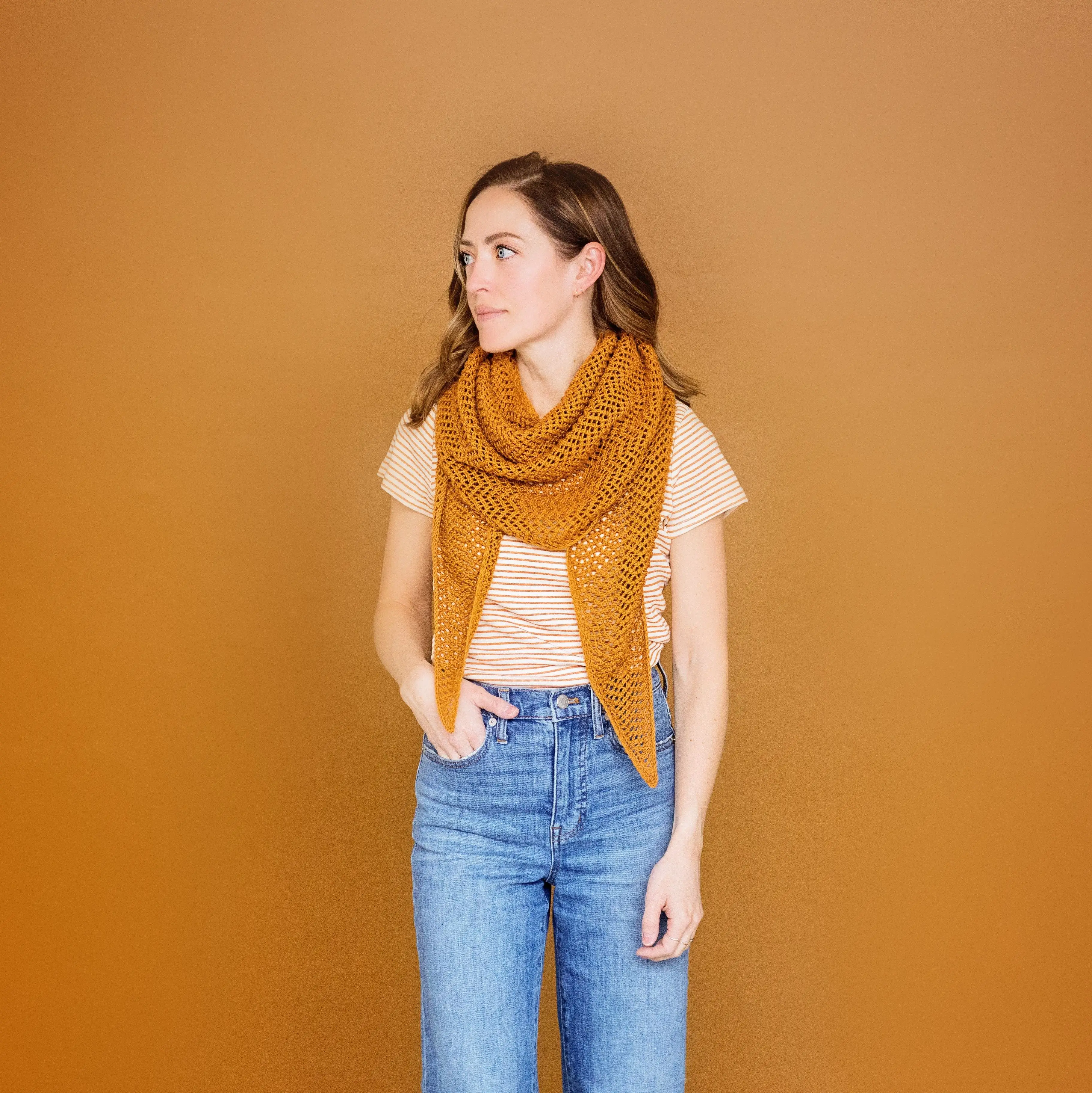 17656-topaz-shawl-1.webp