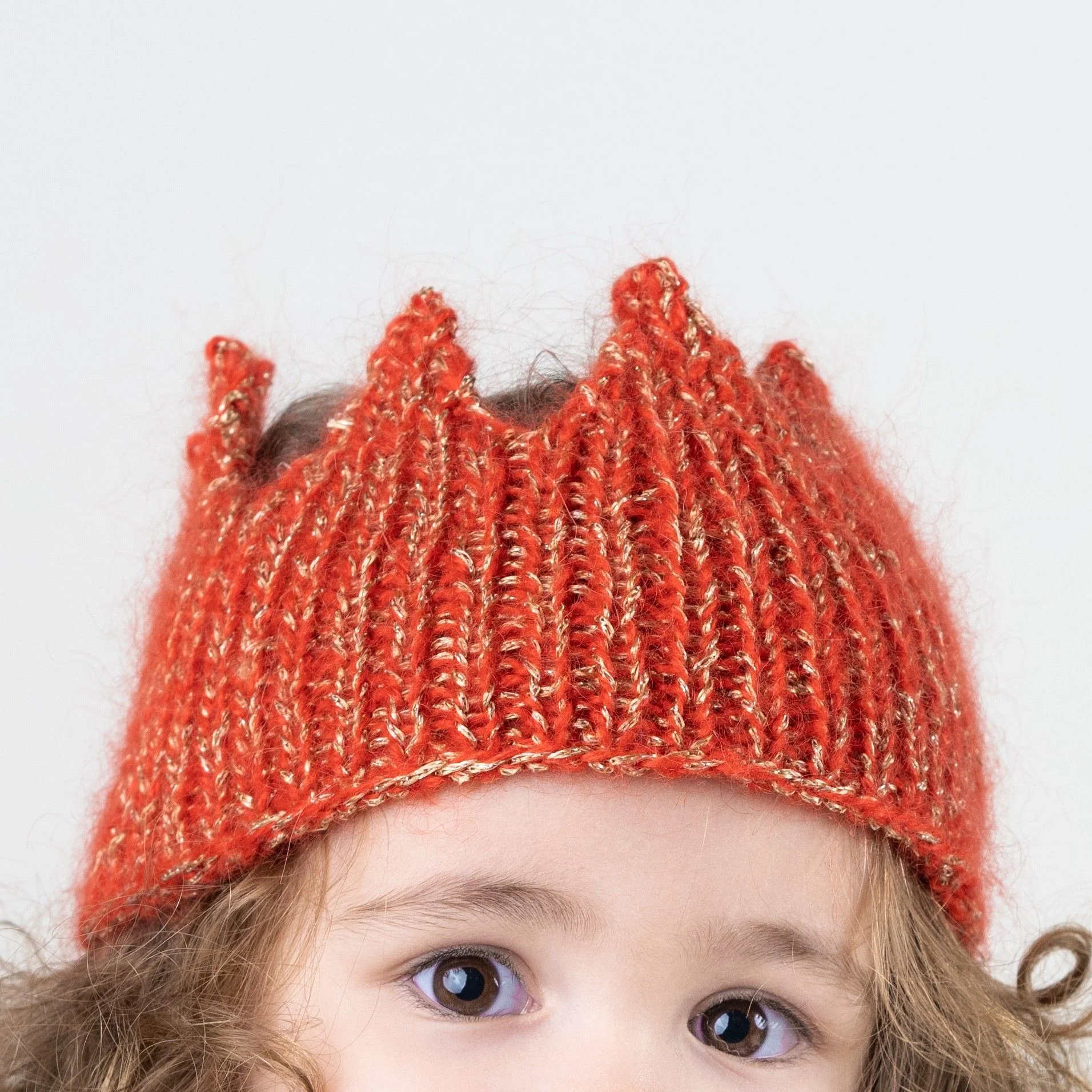 1773-knitted-crown-headband-1.webp