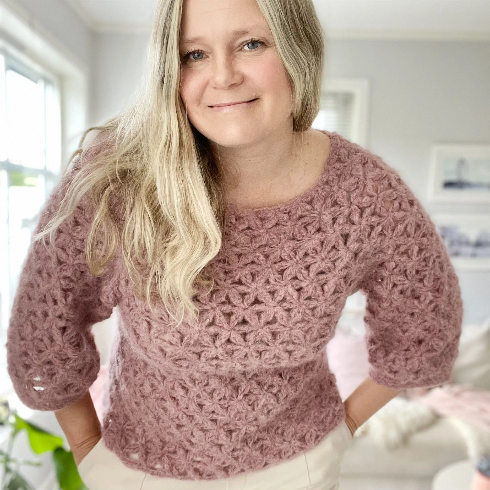 17736-suri-blossom-sweater-1.webp