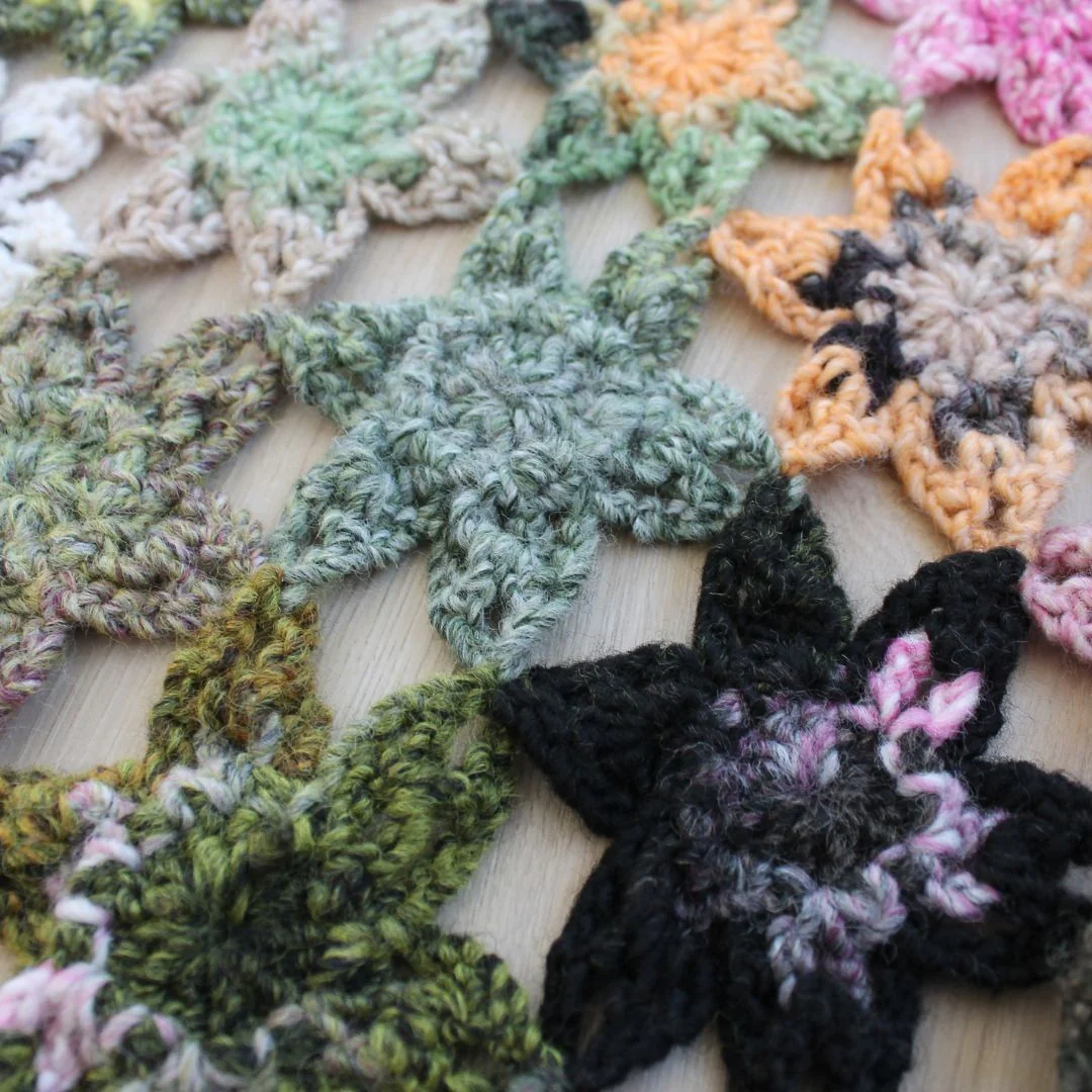 8030-388 Flowers Shawl