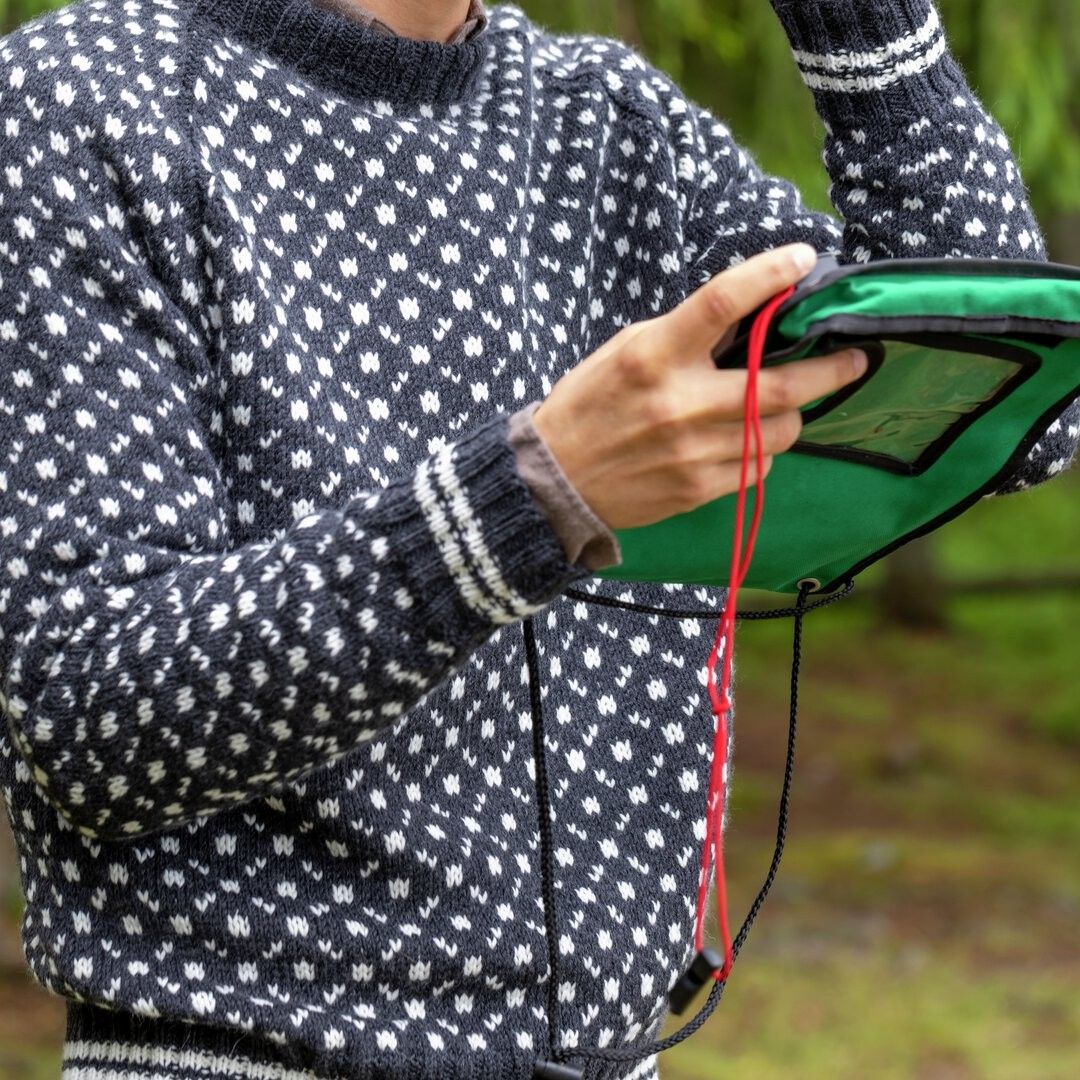 17970-435-15-classic-icelander-sweater-1.webp