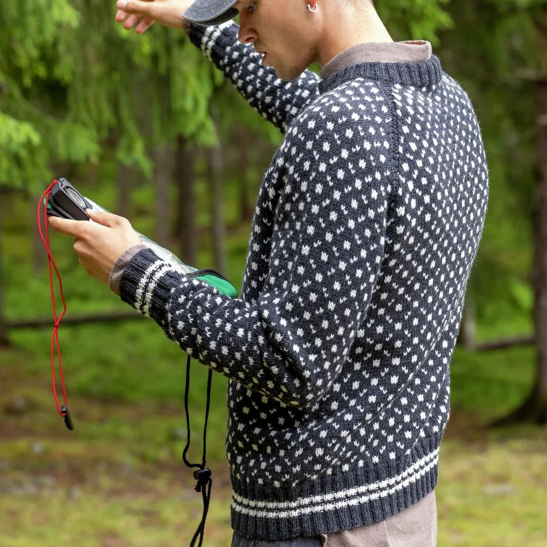 17970-435-15-classic-icelander-sweater-1.webp
