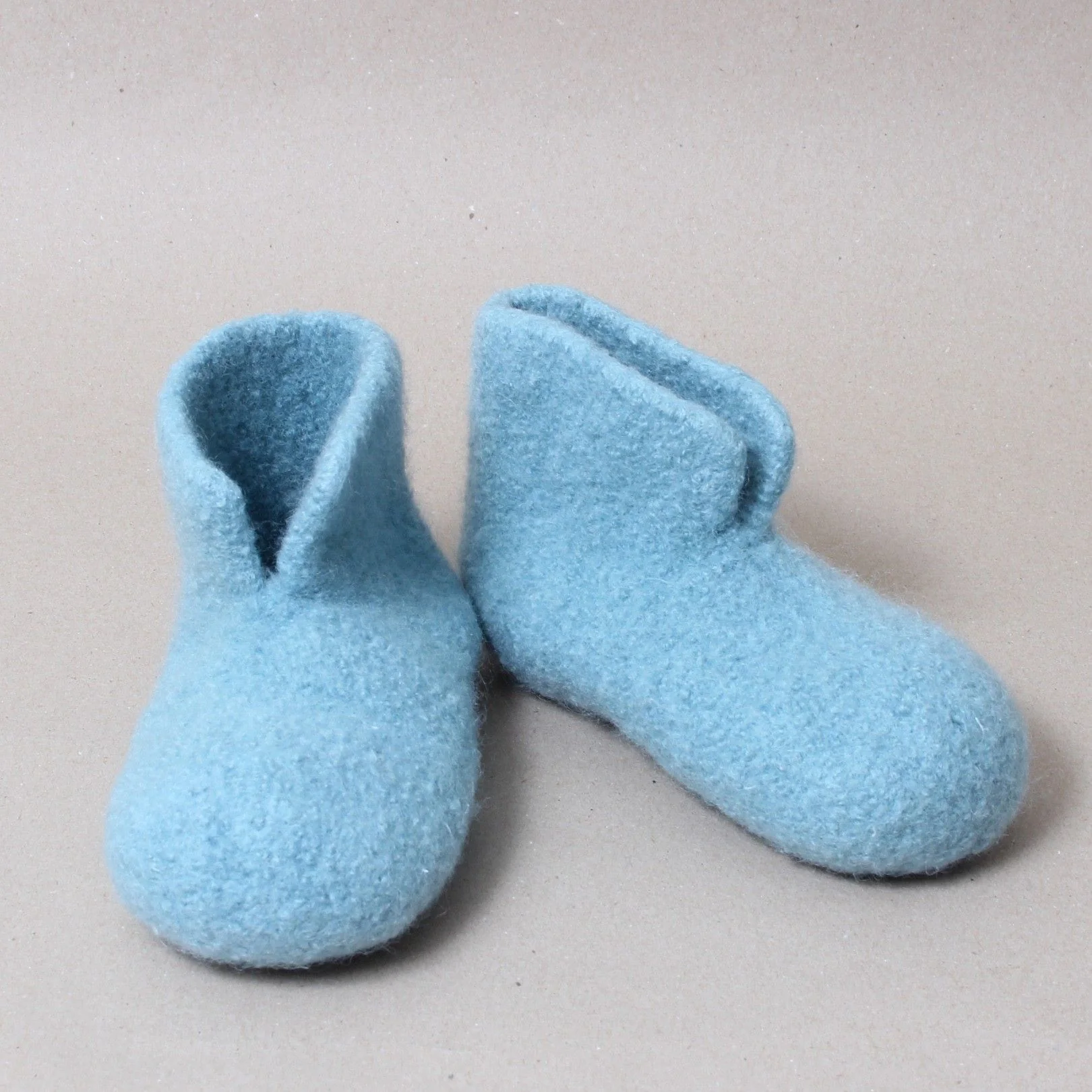 18336-chip-knitted-children-s-slippers-1.webp
