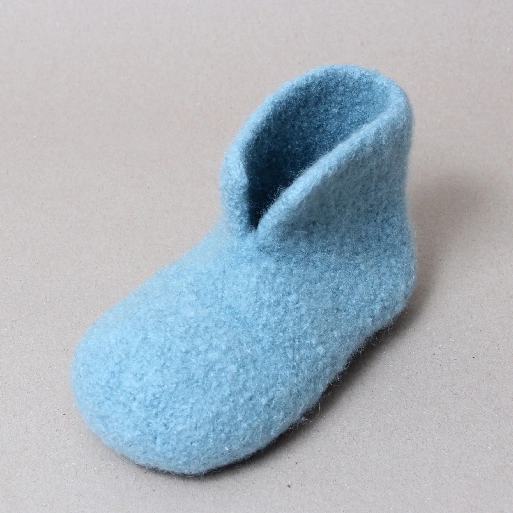 18336-chip-knitted-children-s-slippers-1.webp