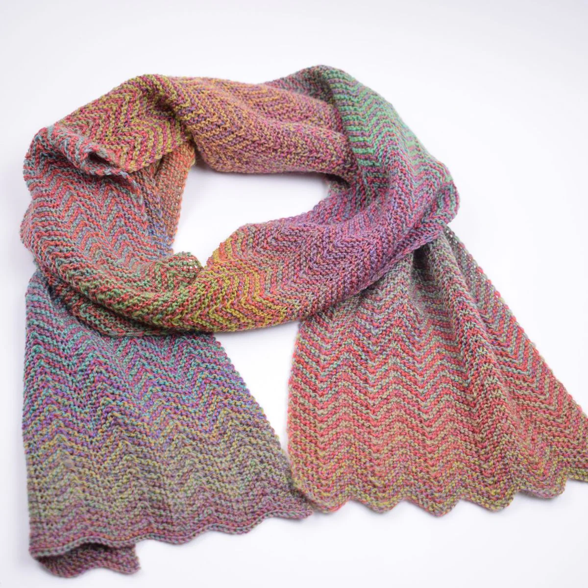 18533-scarf-in-zigzag-pattern-1.webp
