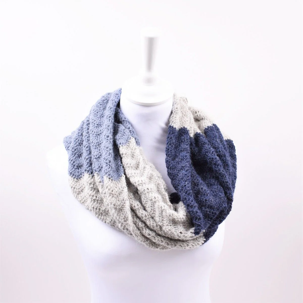 18534-alpaca-waves-scarf-1.webp