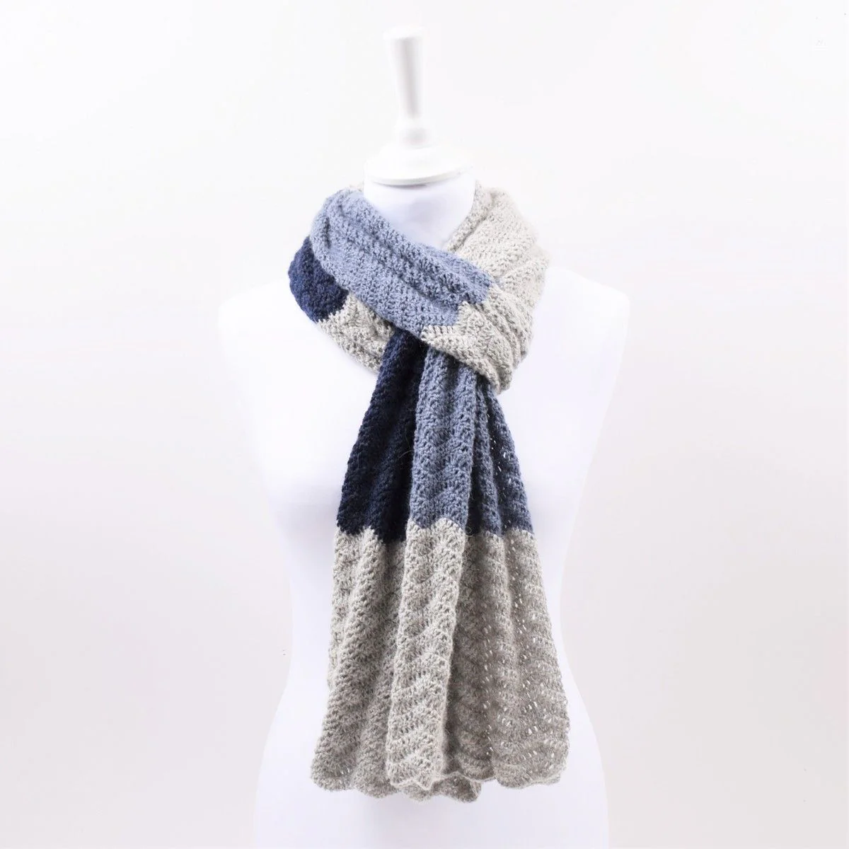 18534-alpaca-waves-scarf-1.webp