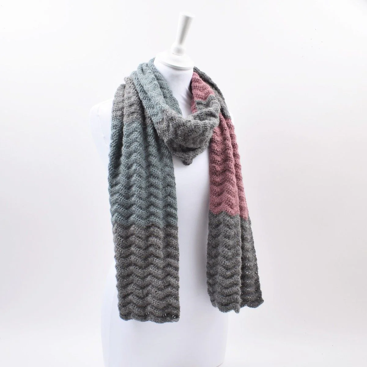 18534-alpaca-waves-scarf-1.webp