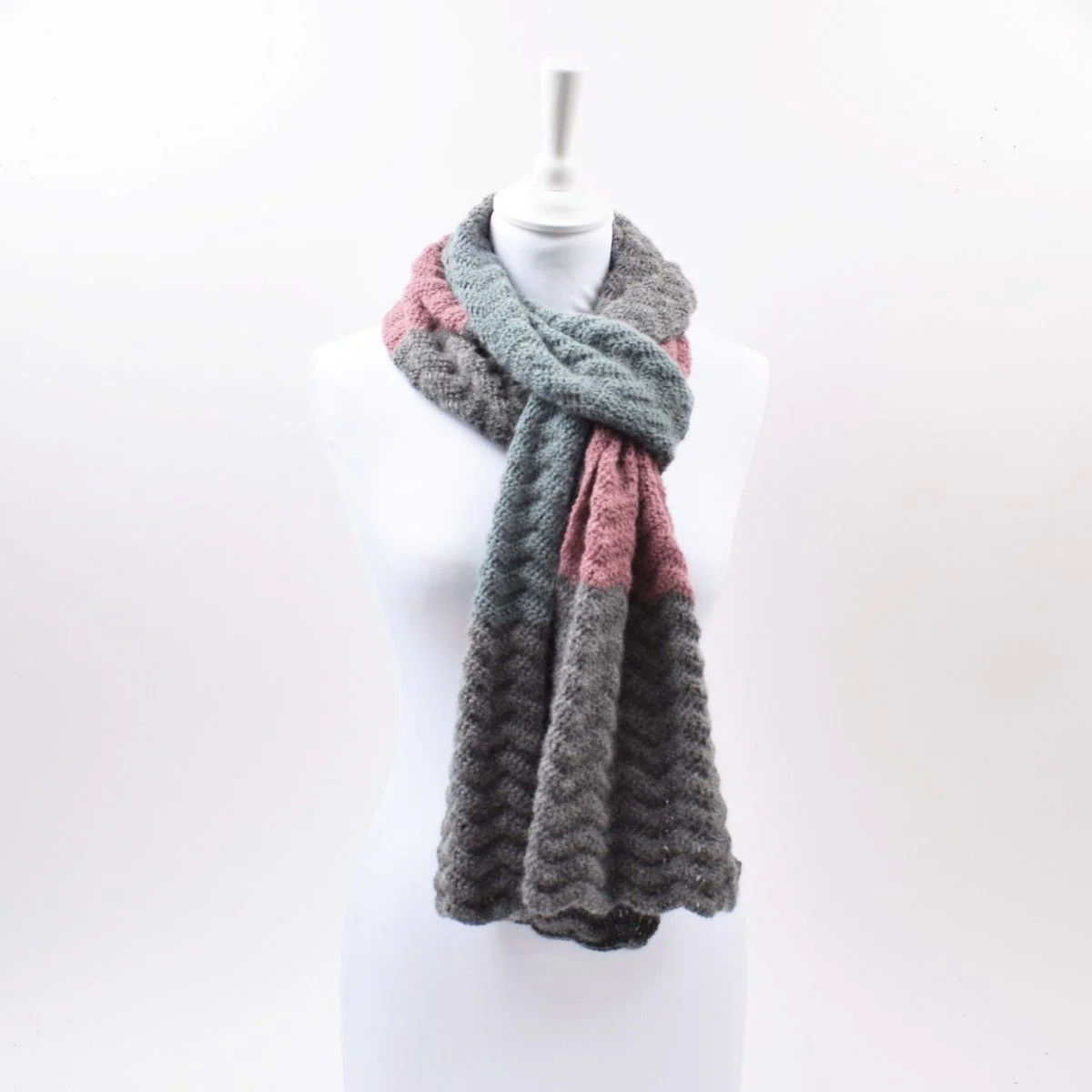 18534-alpaca-waves-scarf-1.webp