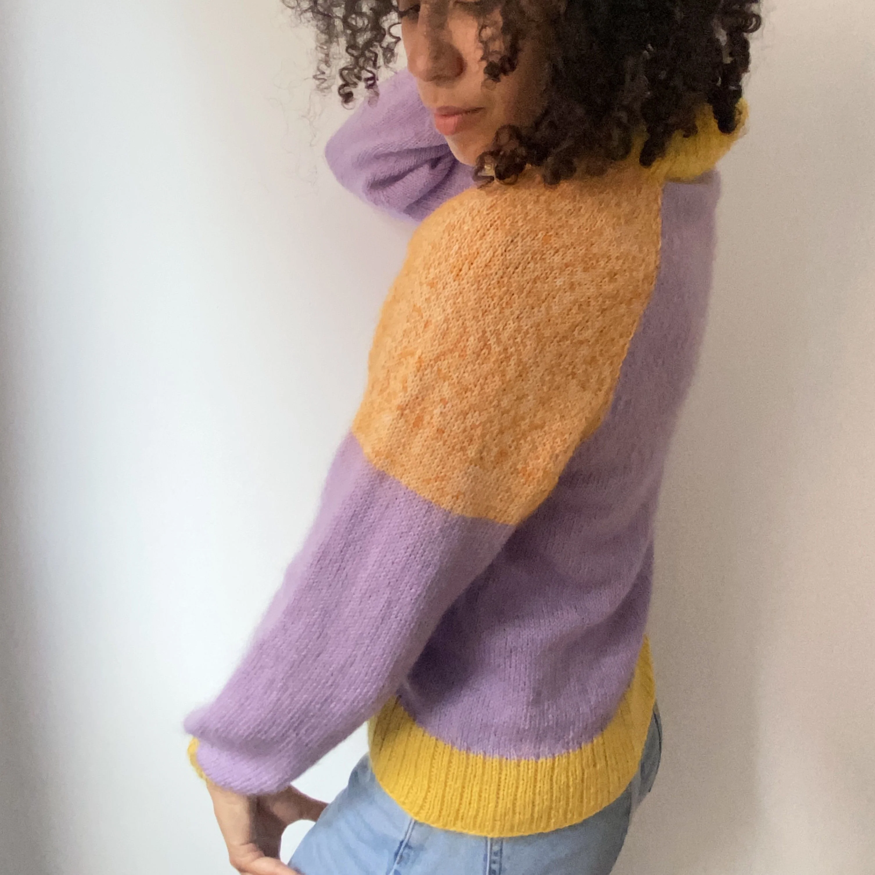 18628-90-s-memories-sweater-1.webp