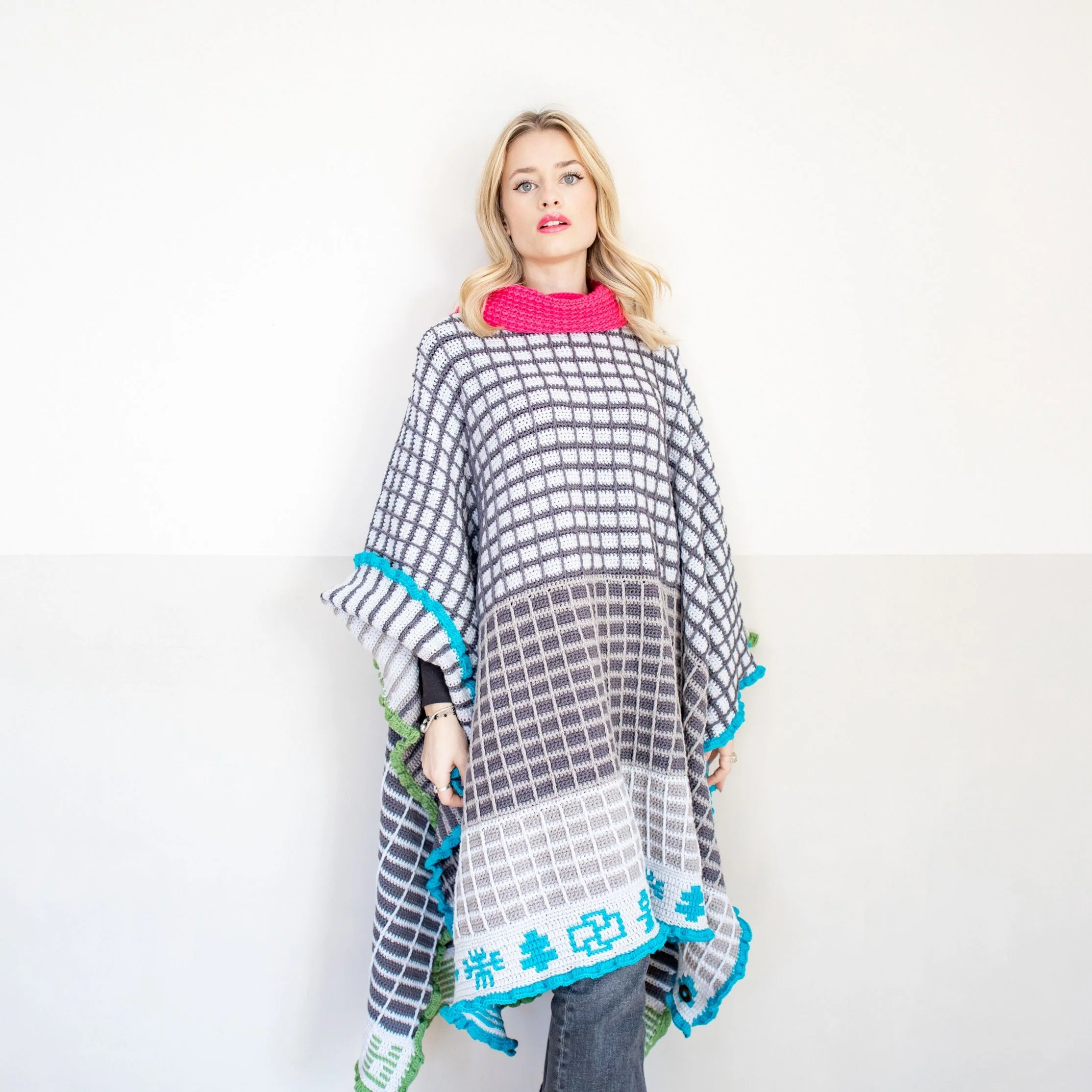 18781-norse-zen-poncho-1.webp