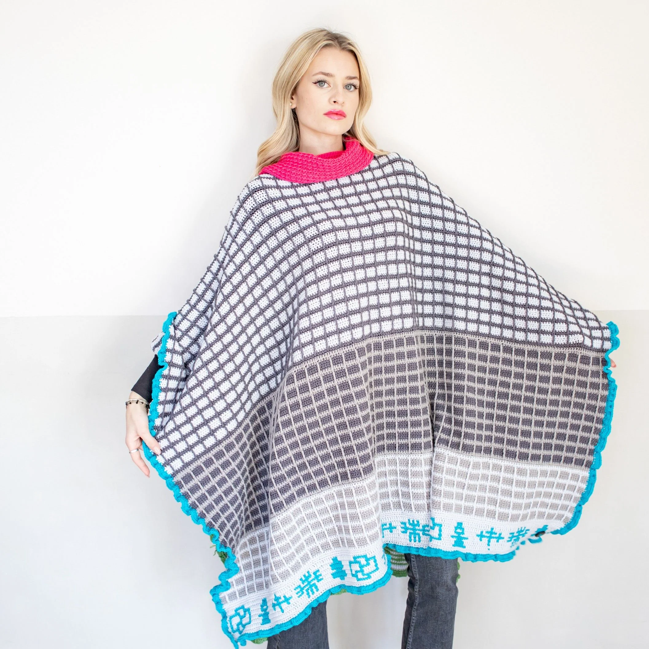 18781-norse-zen-poncho-1.webp