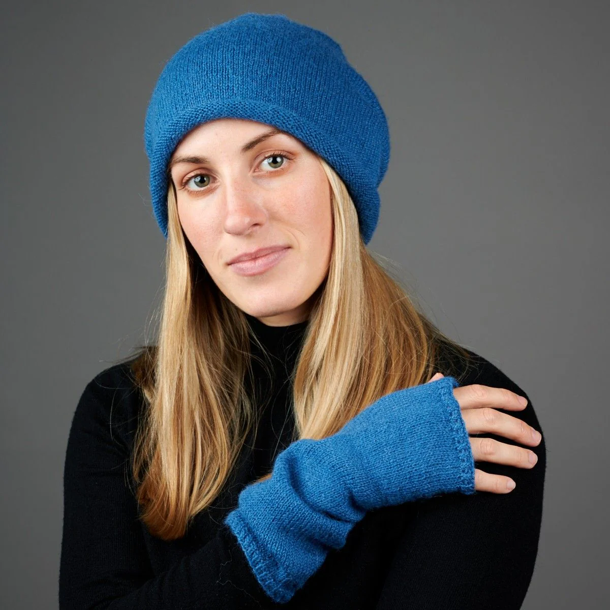 Ash â Knit Wrist Warmers