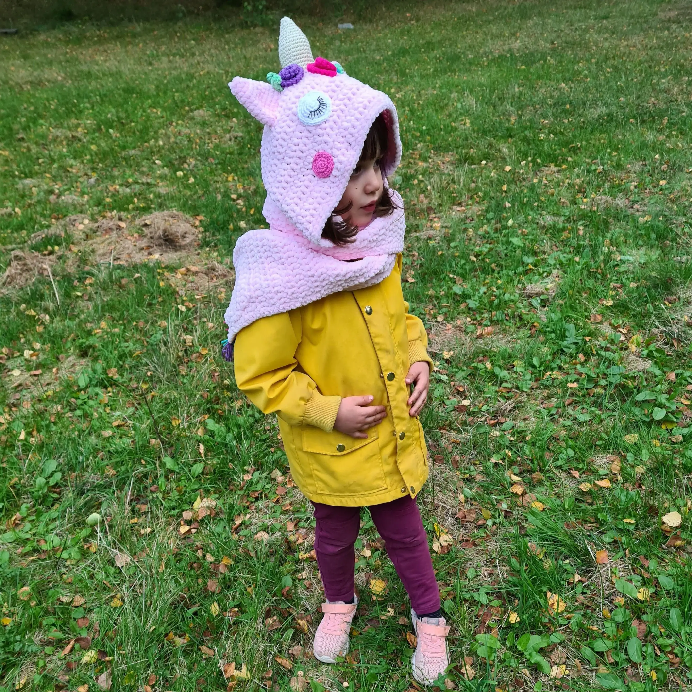 18794-unicorn-scarf-1.webp