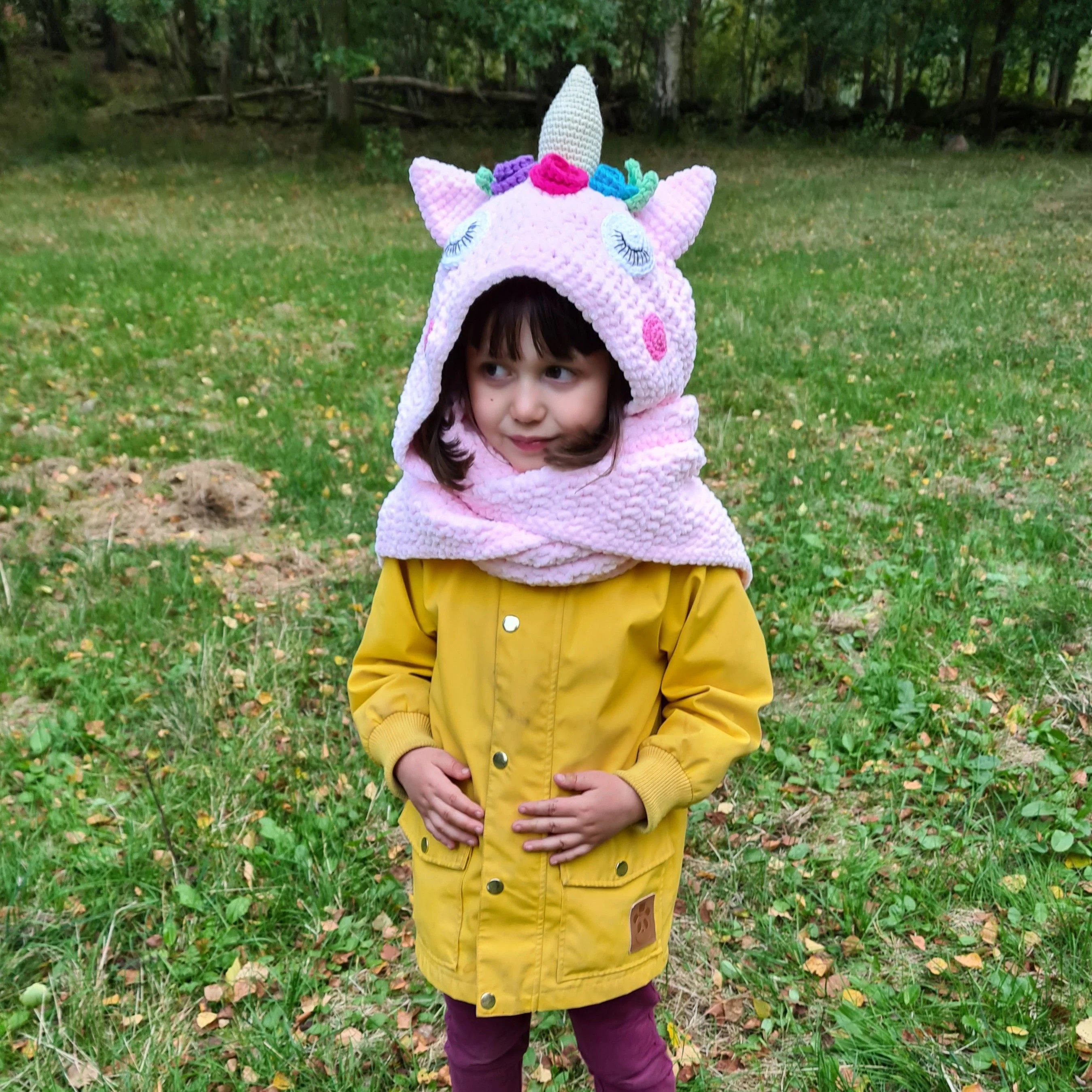 18794-unicorn-scarf-1.webp