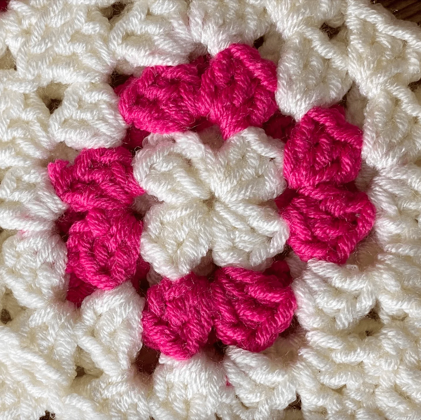 18901-circle-of-hearts-cowl-1.jpg
