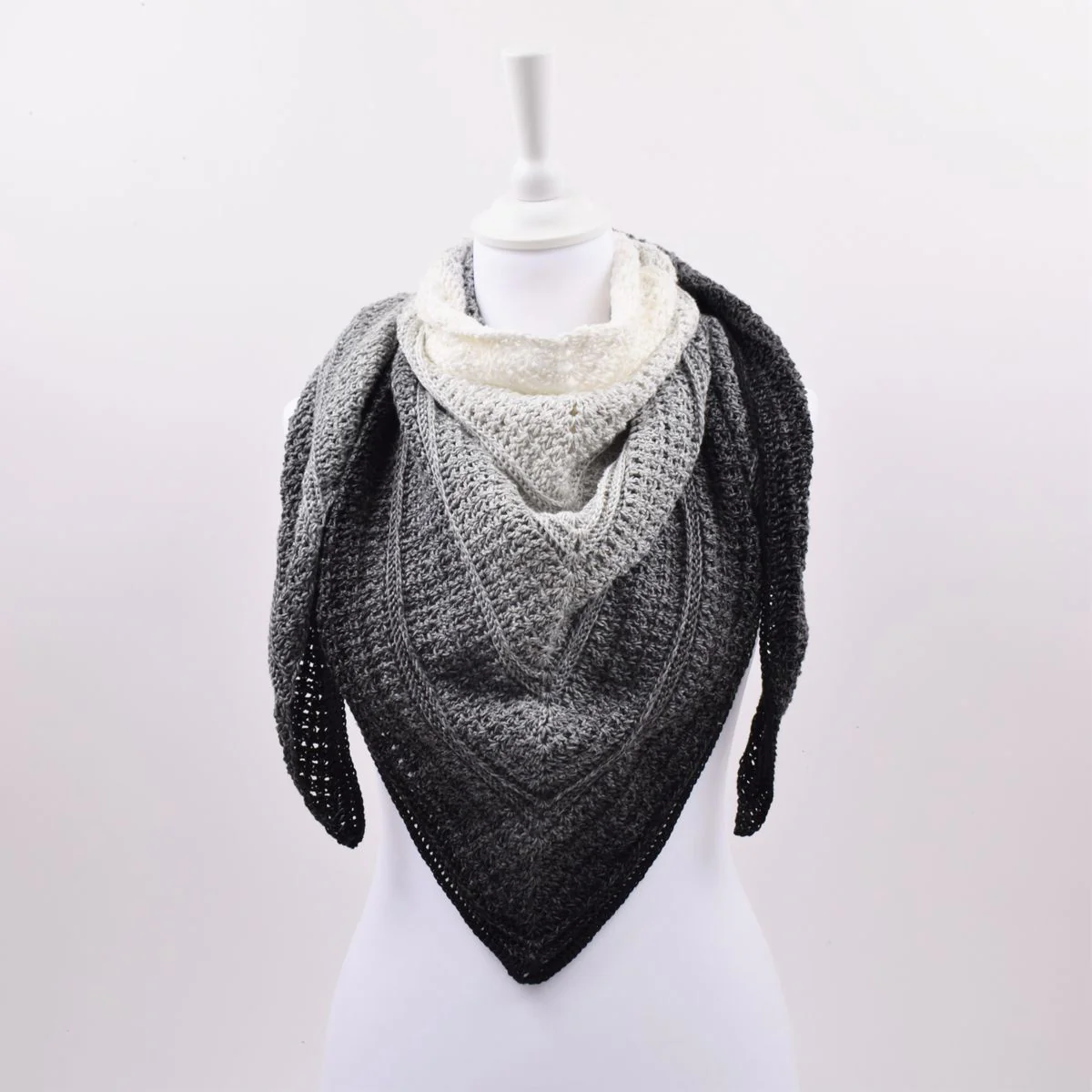 18971-timeless-shawl-twister-1.webp