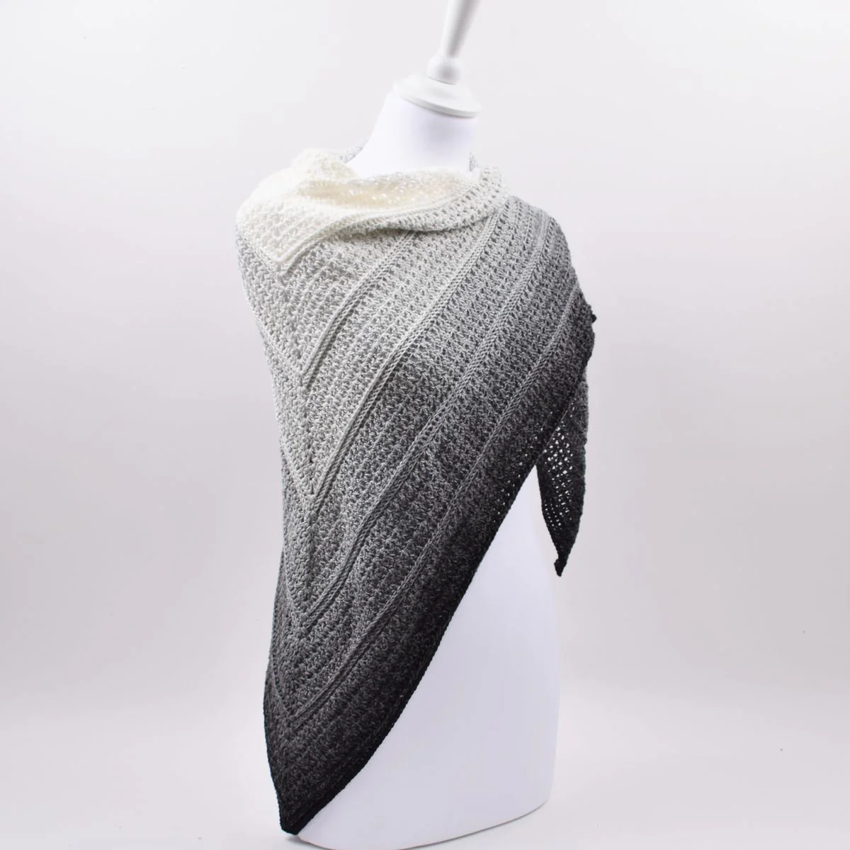 18971-timeless-shawl-twister-1.webp