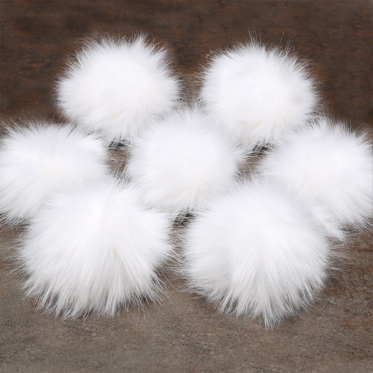 1965-pom-pom-white-1.webp