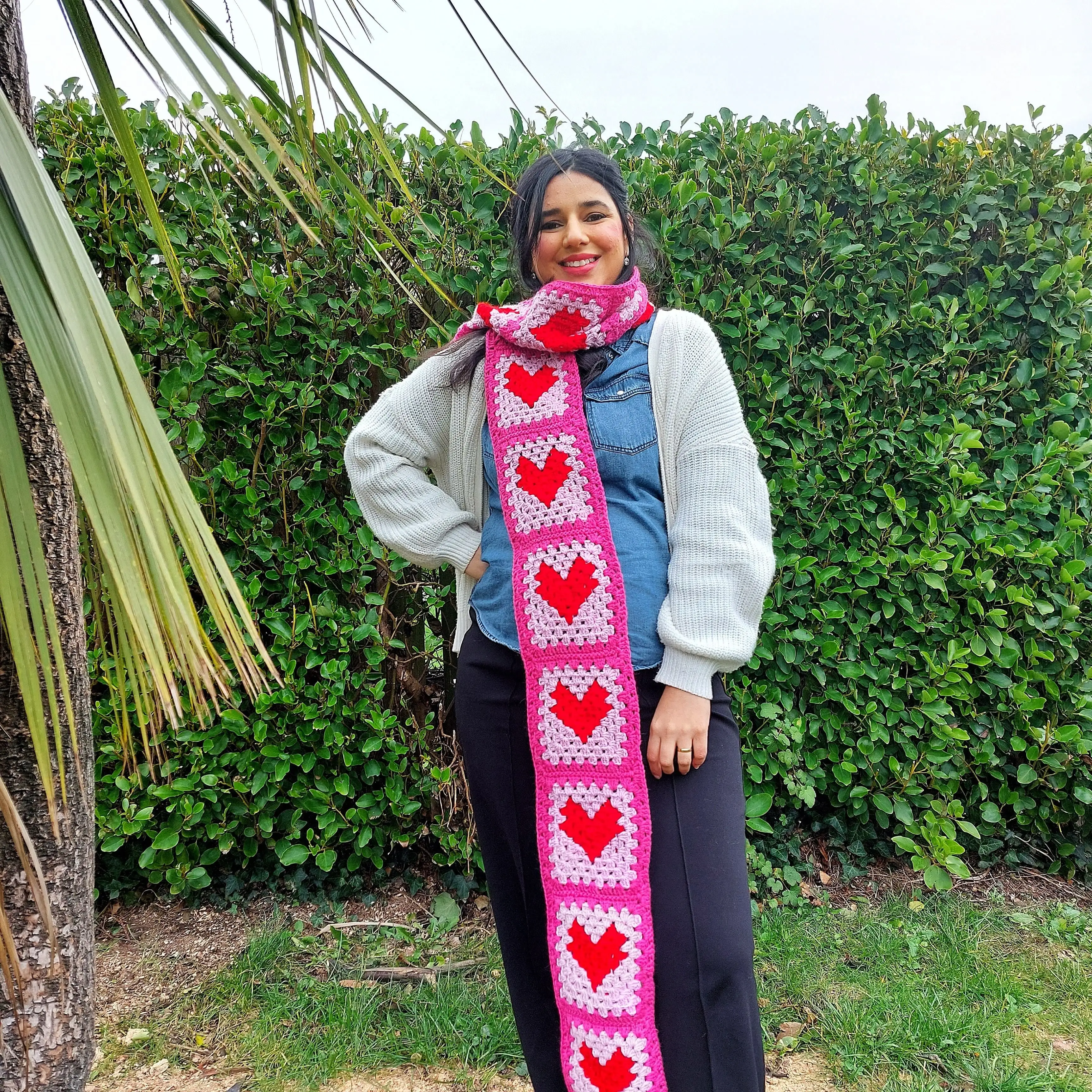 Queen of Hearts - Scarf