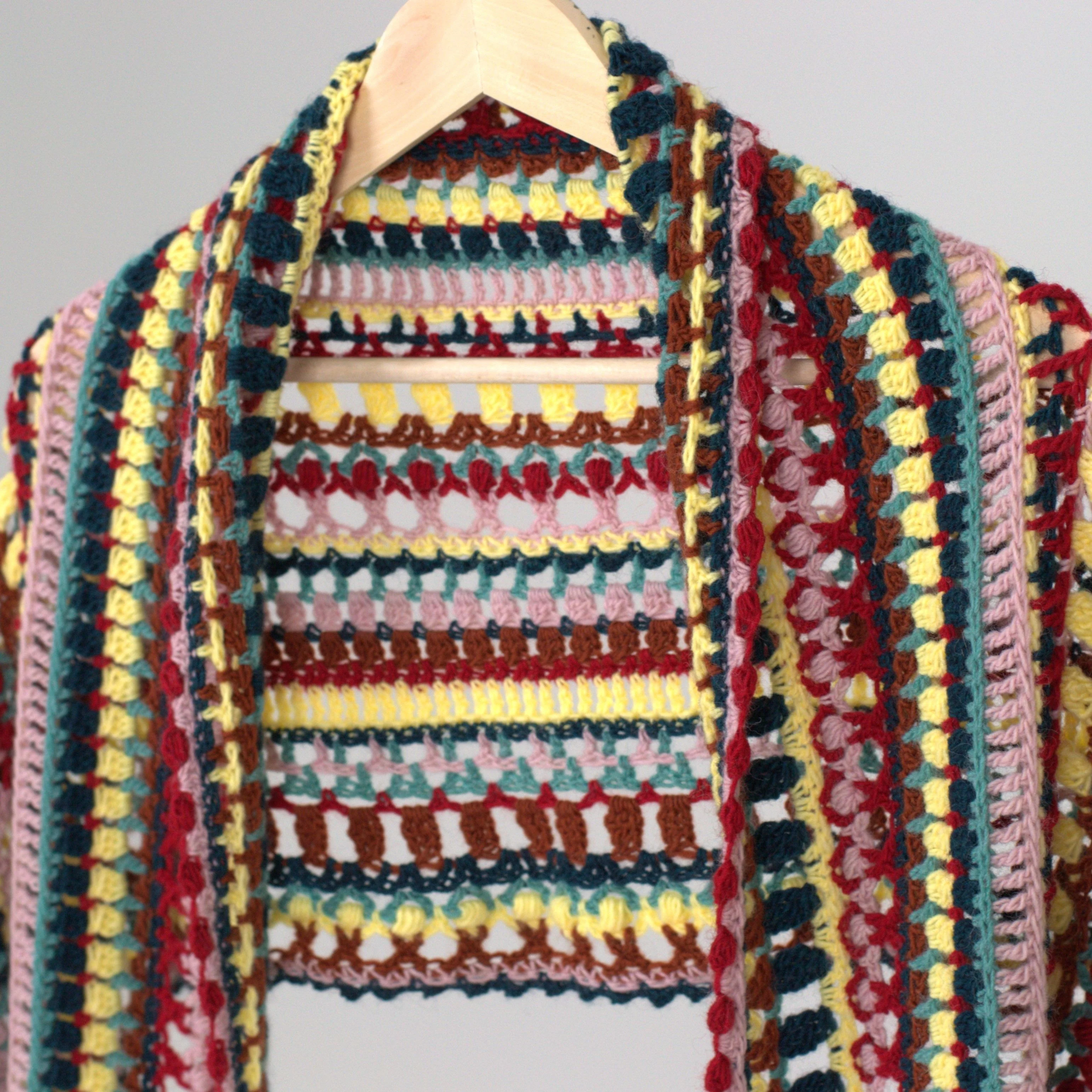20240-serene-stripes-scarf-1.webp