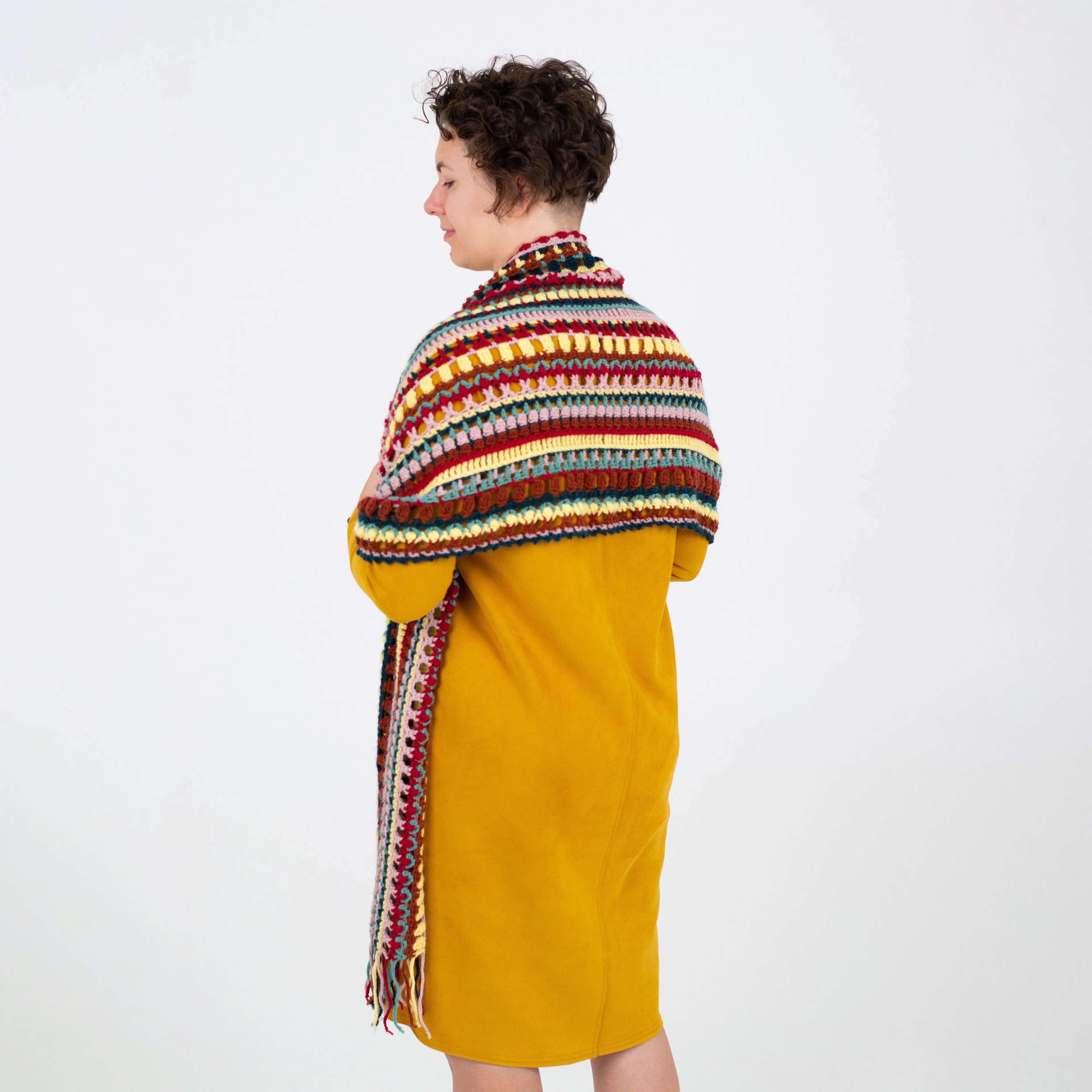 20240-serene-stripes-scarf-1.webp