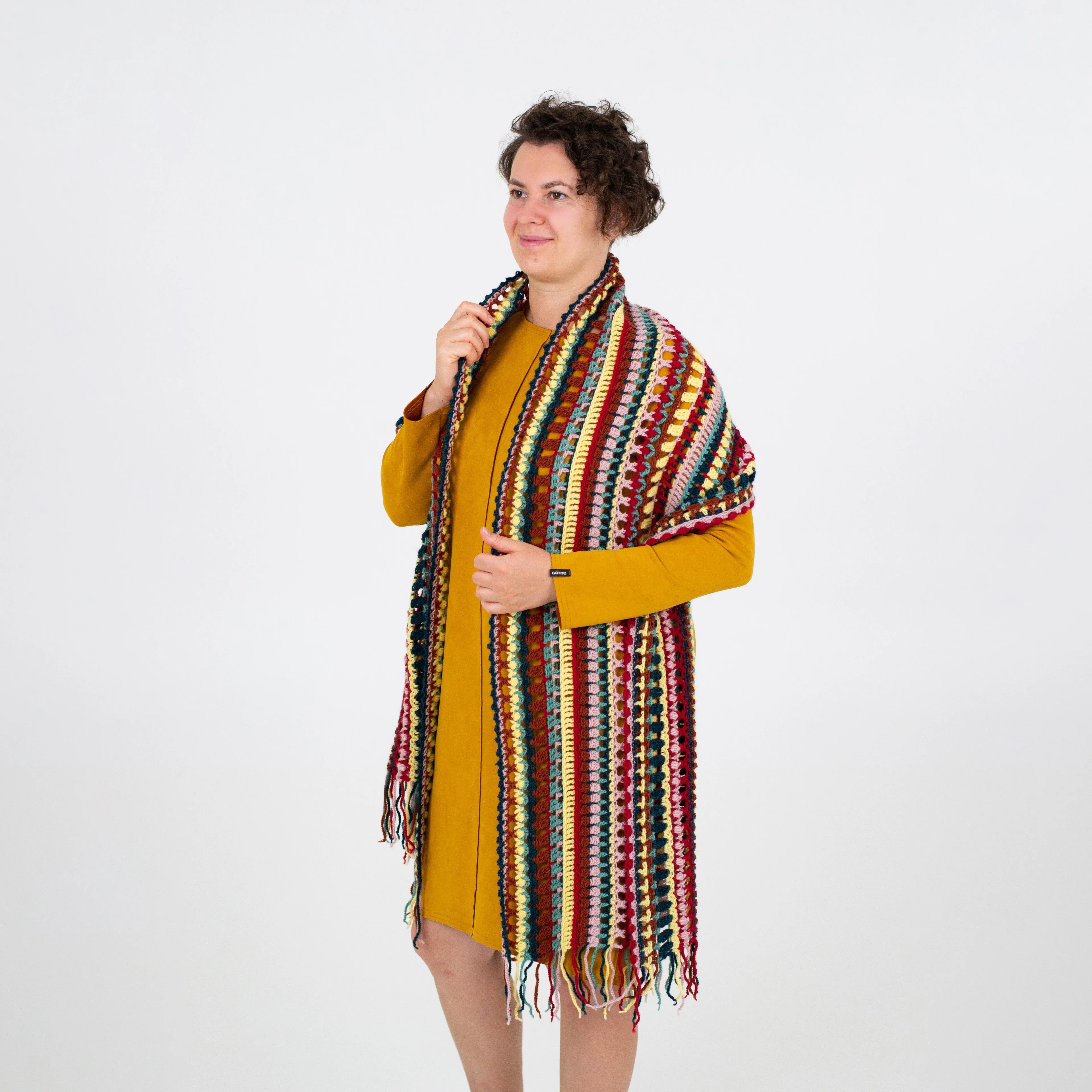 20240-serene-stripes-scarf-1.webp