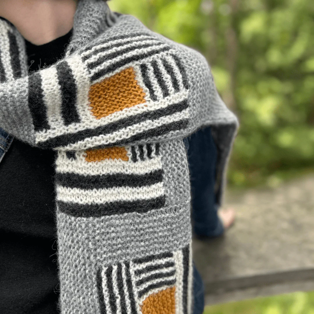 20241-off-track-scarf-1.webp