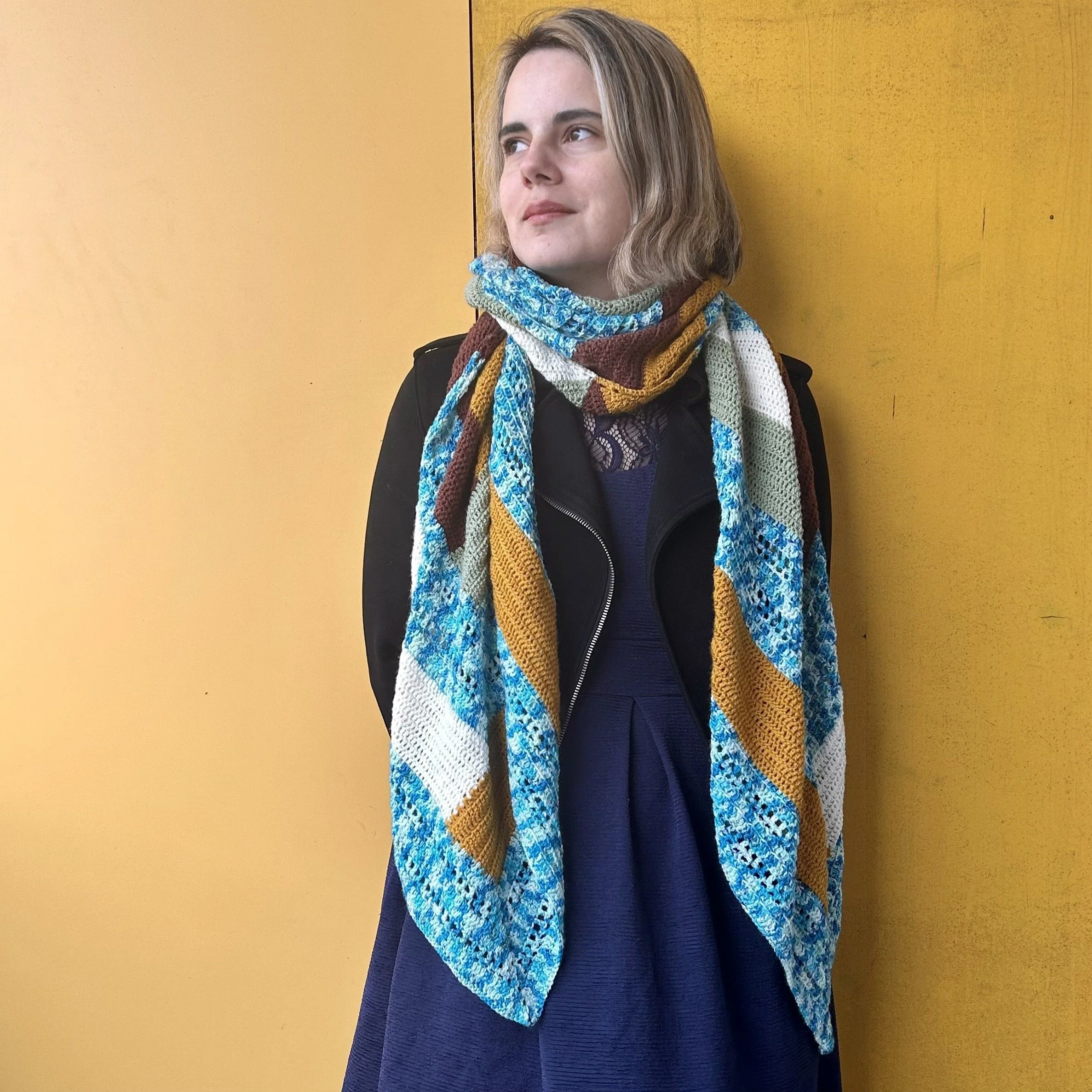 20458-johanna-shawl-1.webp
